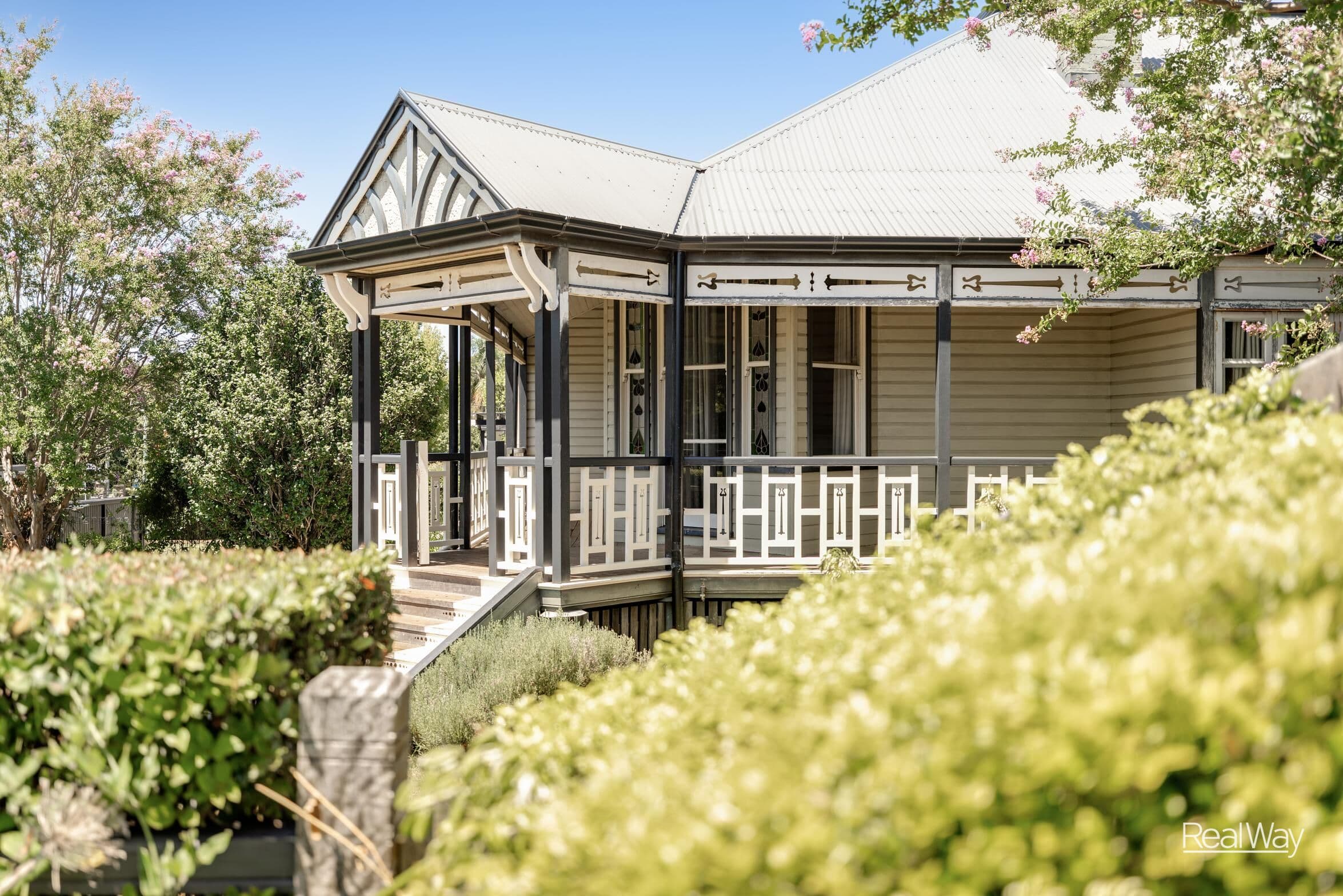 133 West Street, Newtown - Image 1