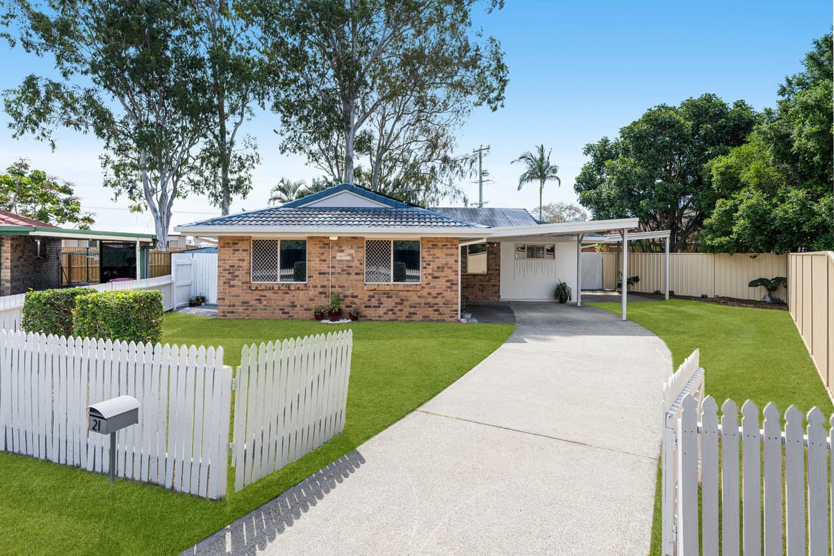 21 Brett Place, Wynnum West, Wynnum West — photo 1 of 5