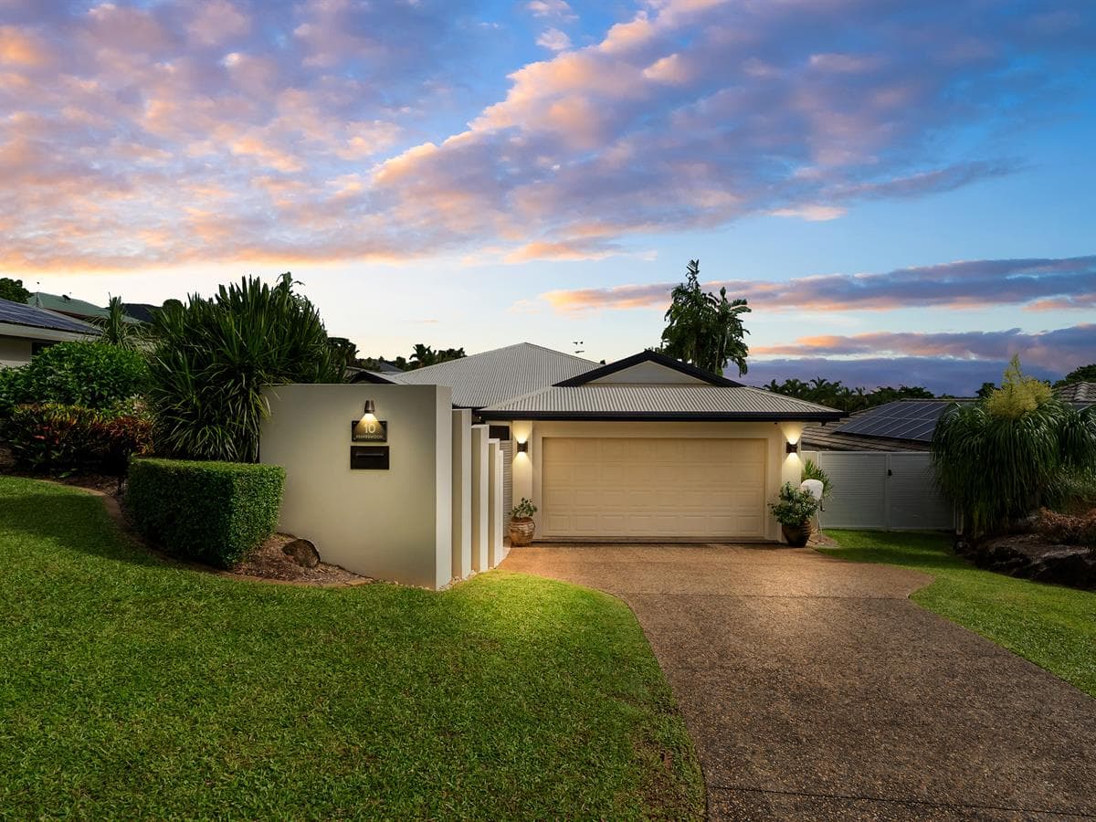 10 Pepperwood Street, Redlynch — photo 1 of 5