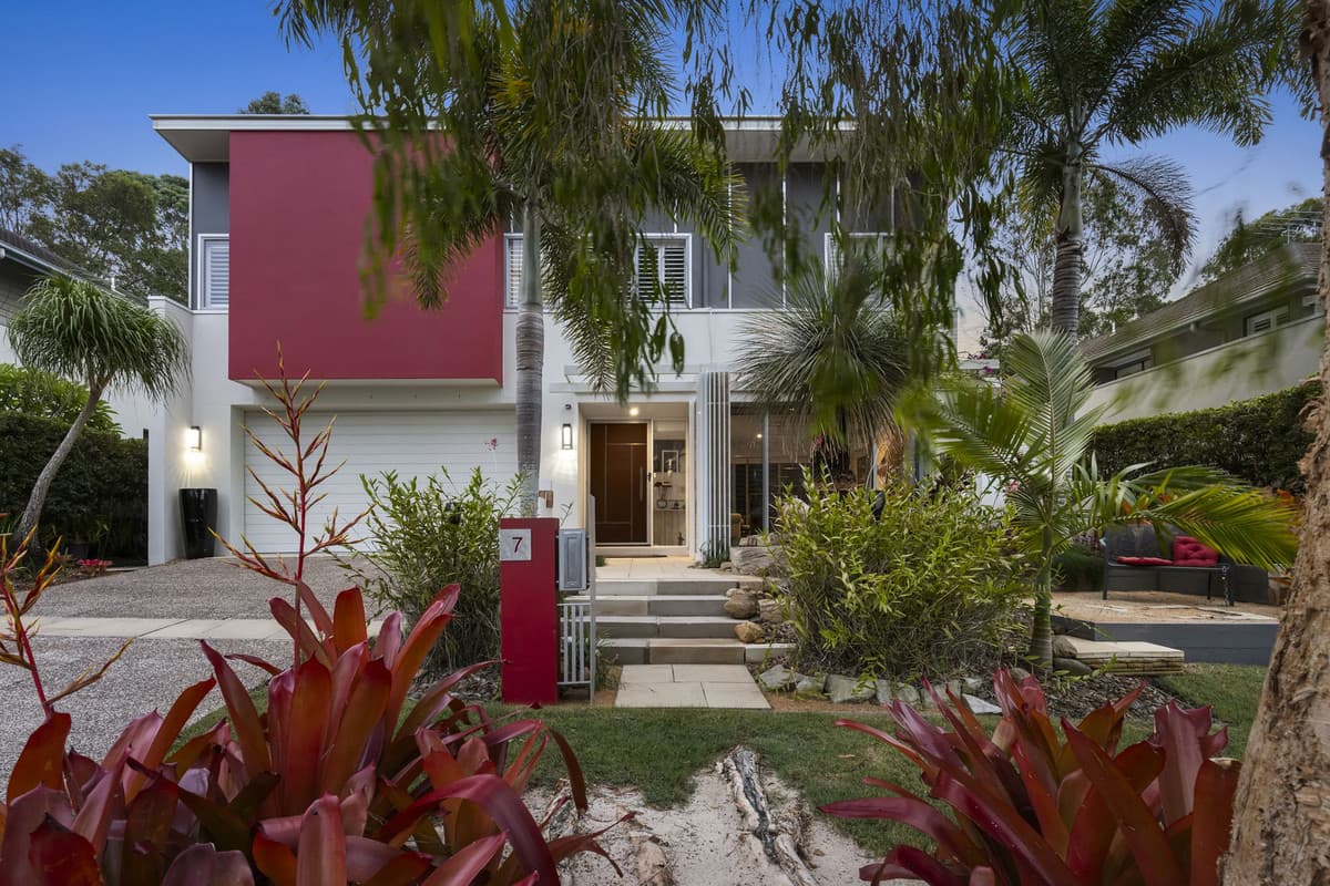 7 Barwin Street, Wakerley - Image 1