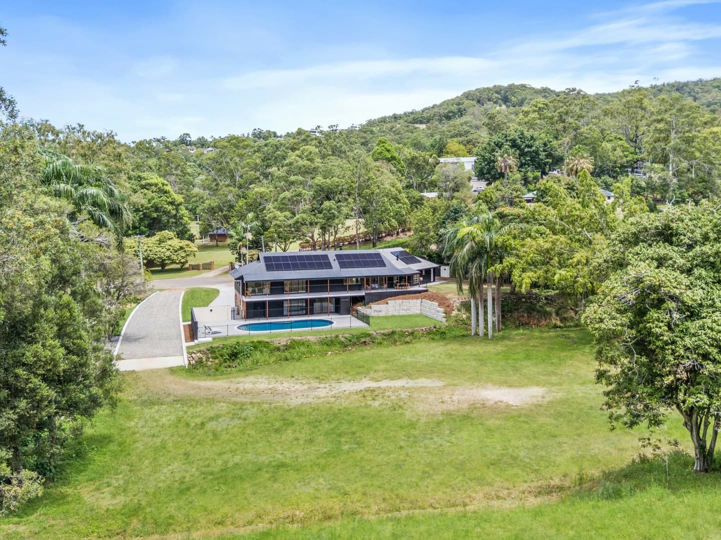 51 Veronica Drive, Tallai — photo 1 of 5
