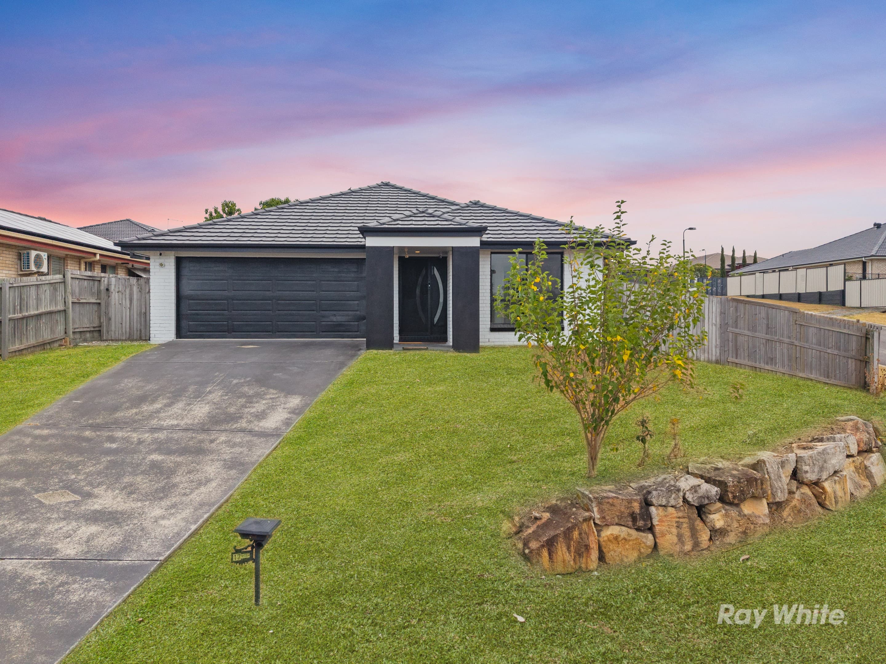 17 Marigold Avenue, Regents Park — photo 1 of 5