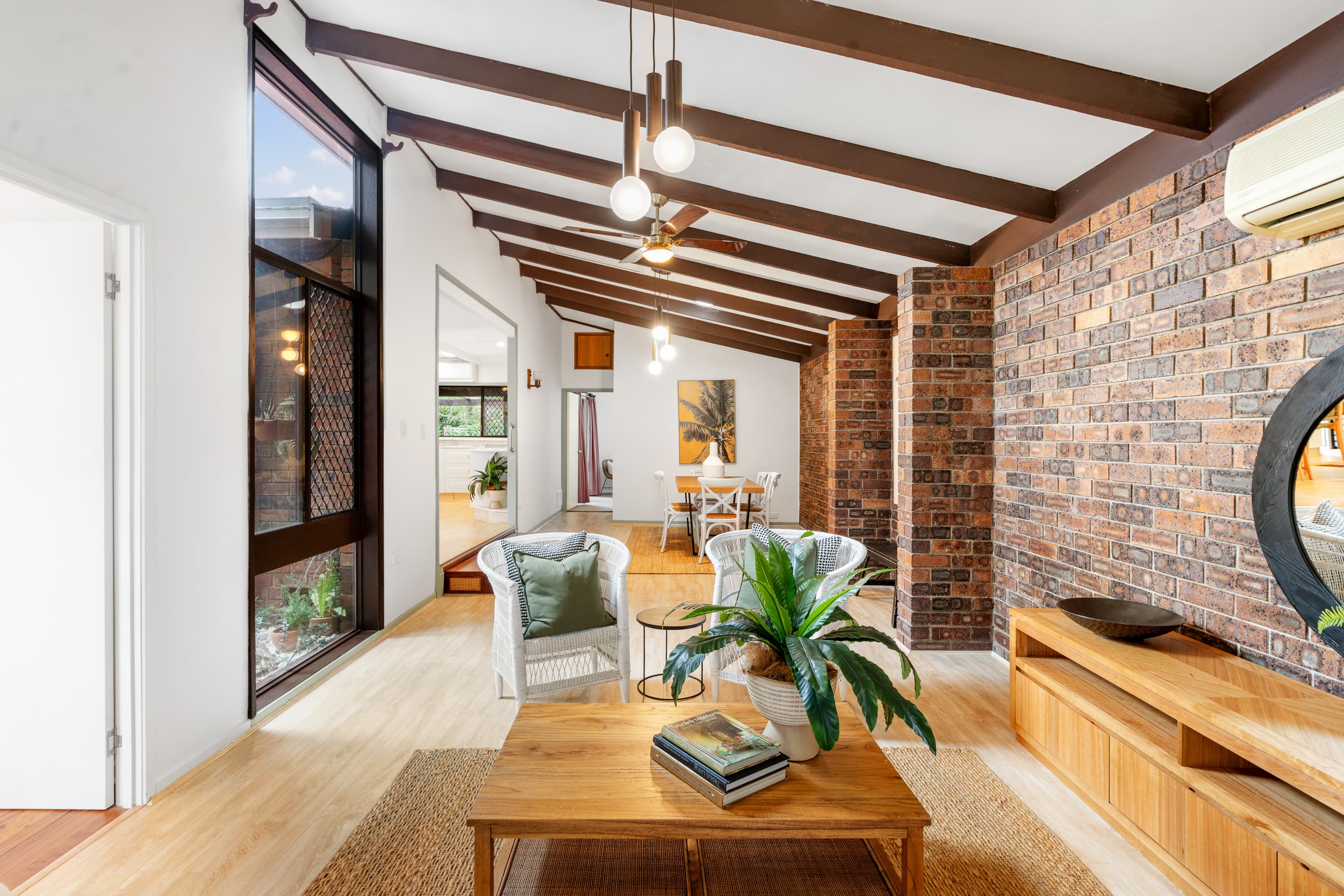 6 Golden Crescent, Southport, Southport — photo 1 of 5