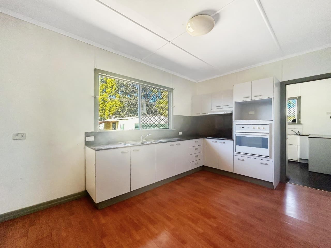 46 Briggs Road, Raceview — photo 2 of 5