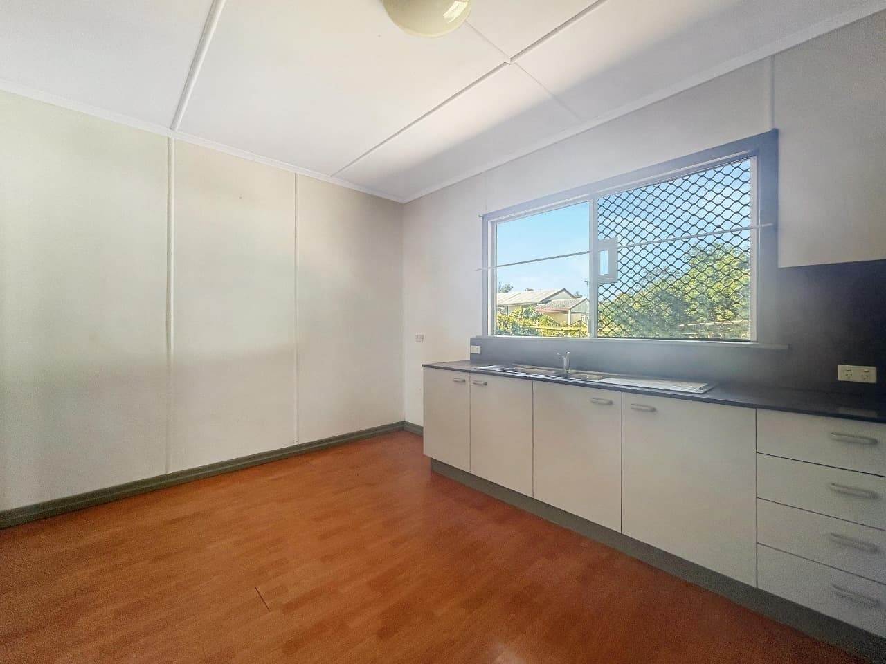 46 Briggs Road, Raceview — photo 3 of 5