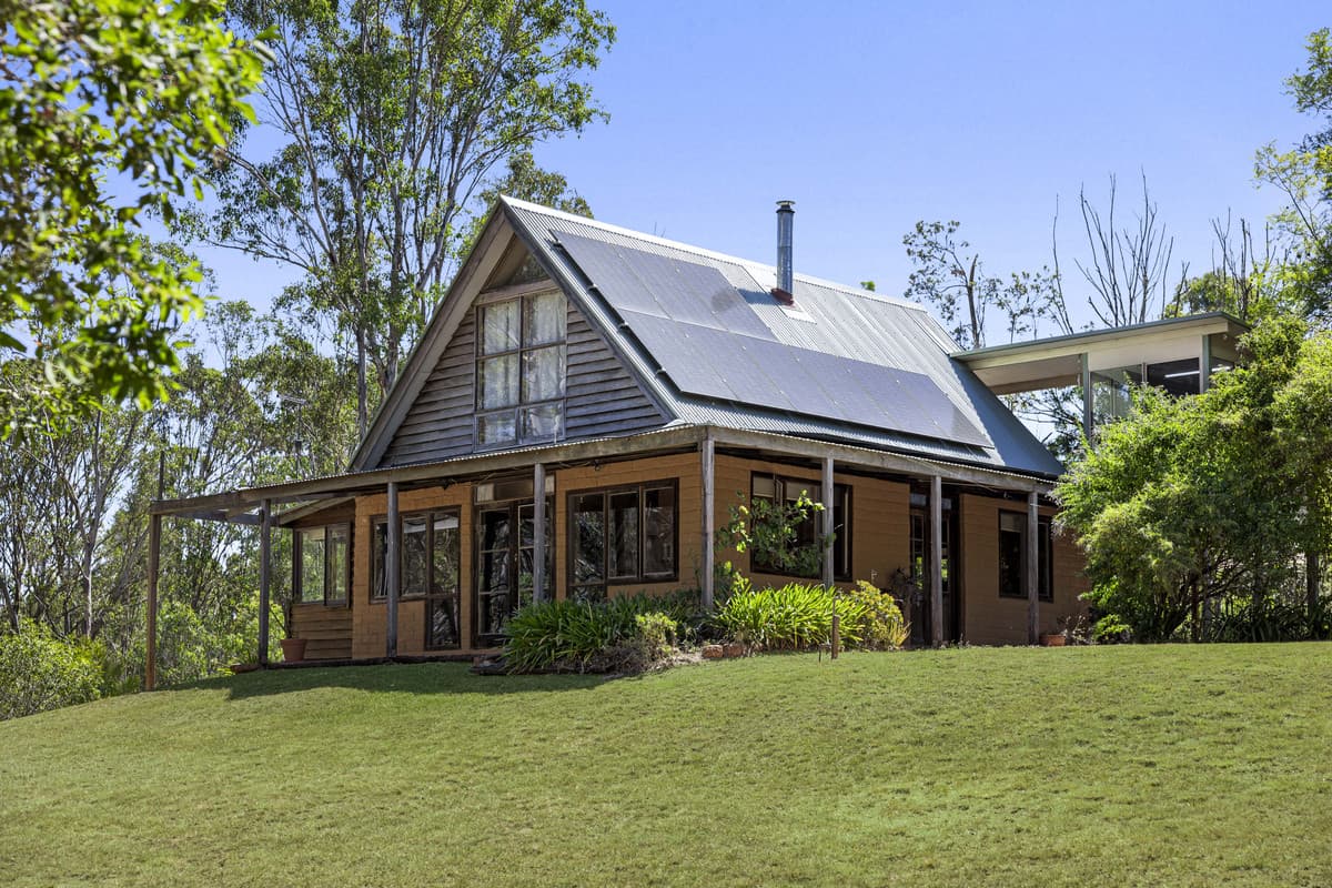 44 Montrose Road, Cabarlah, Cabarlah — photo 1 of 5
