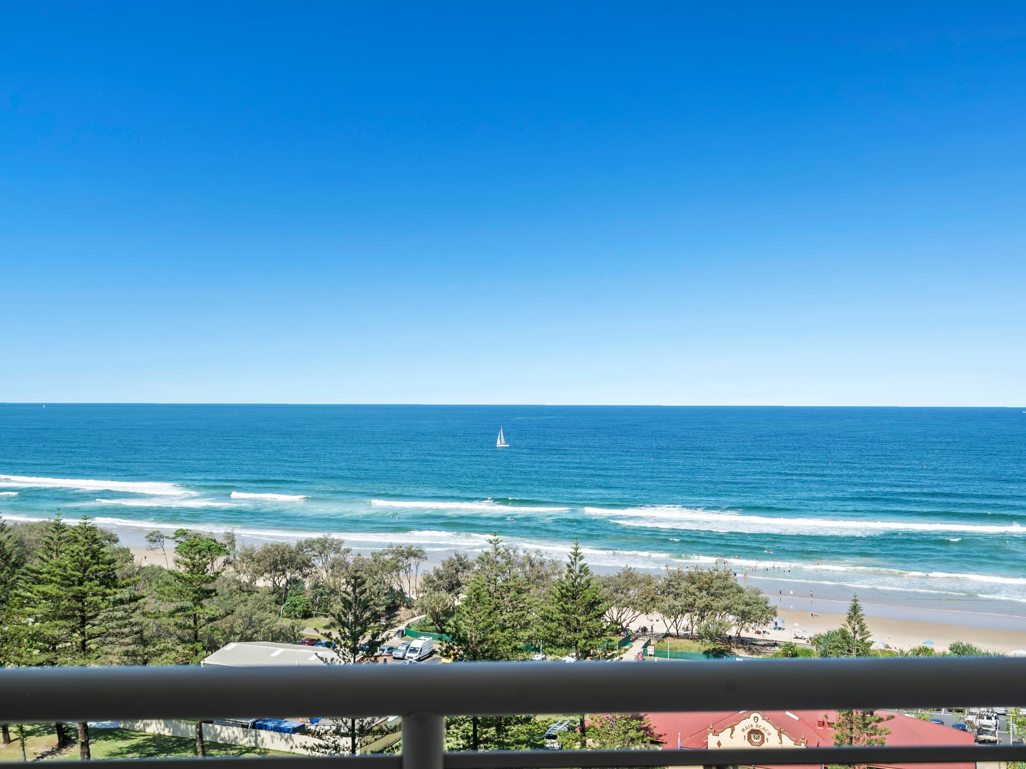 54/3 Cunningham Avenue, Main Beach - Image 1