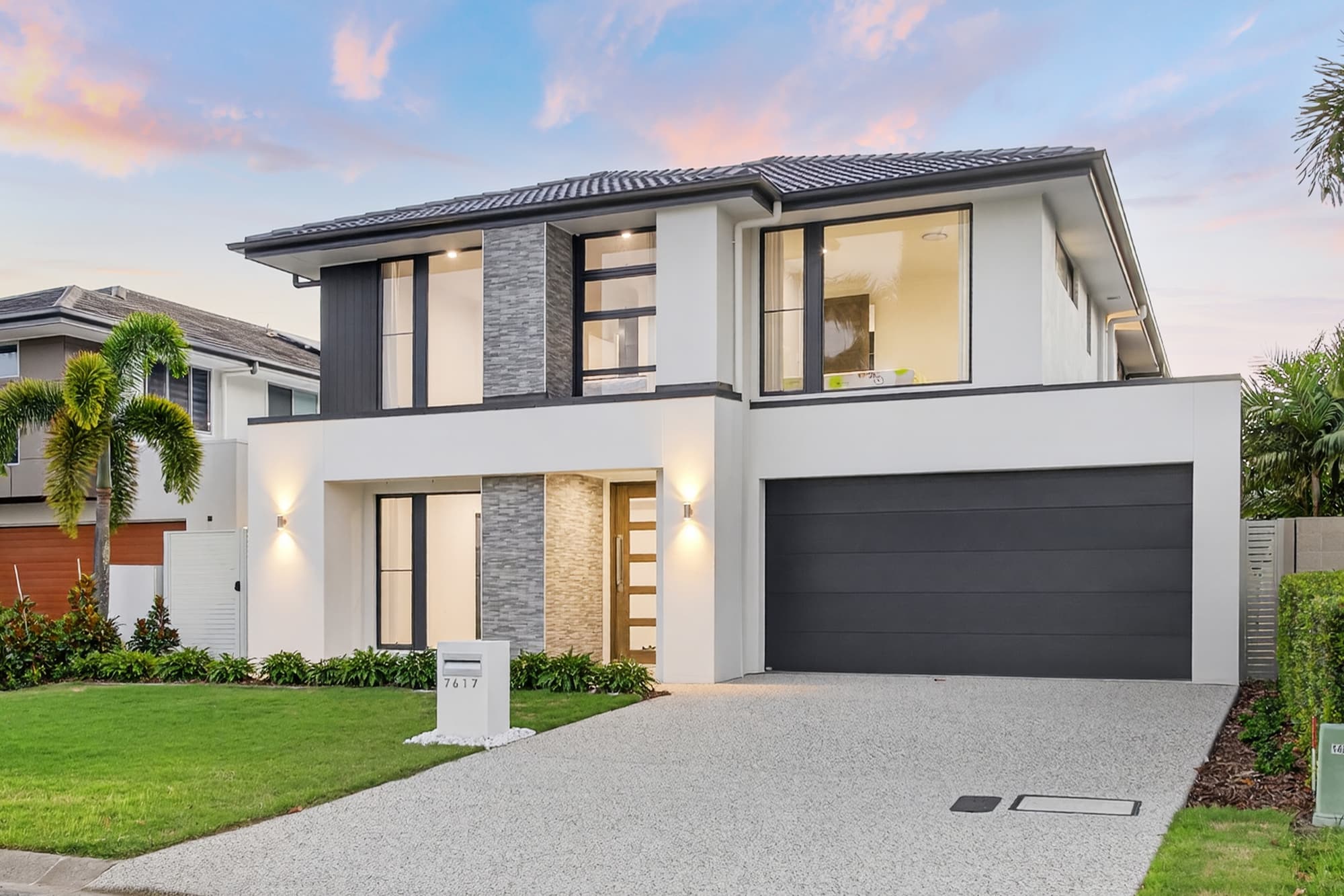 7617 Fairway Boulevard, Hope Island — photo 1 of 5