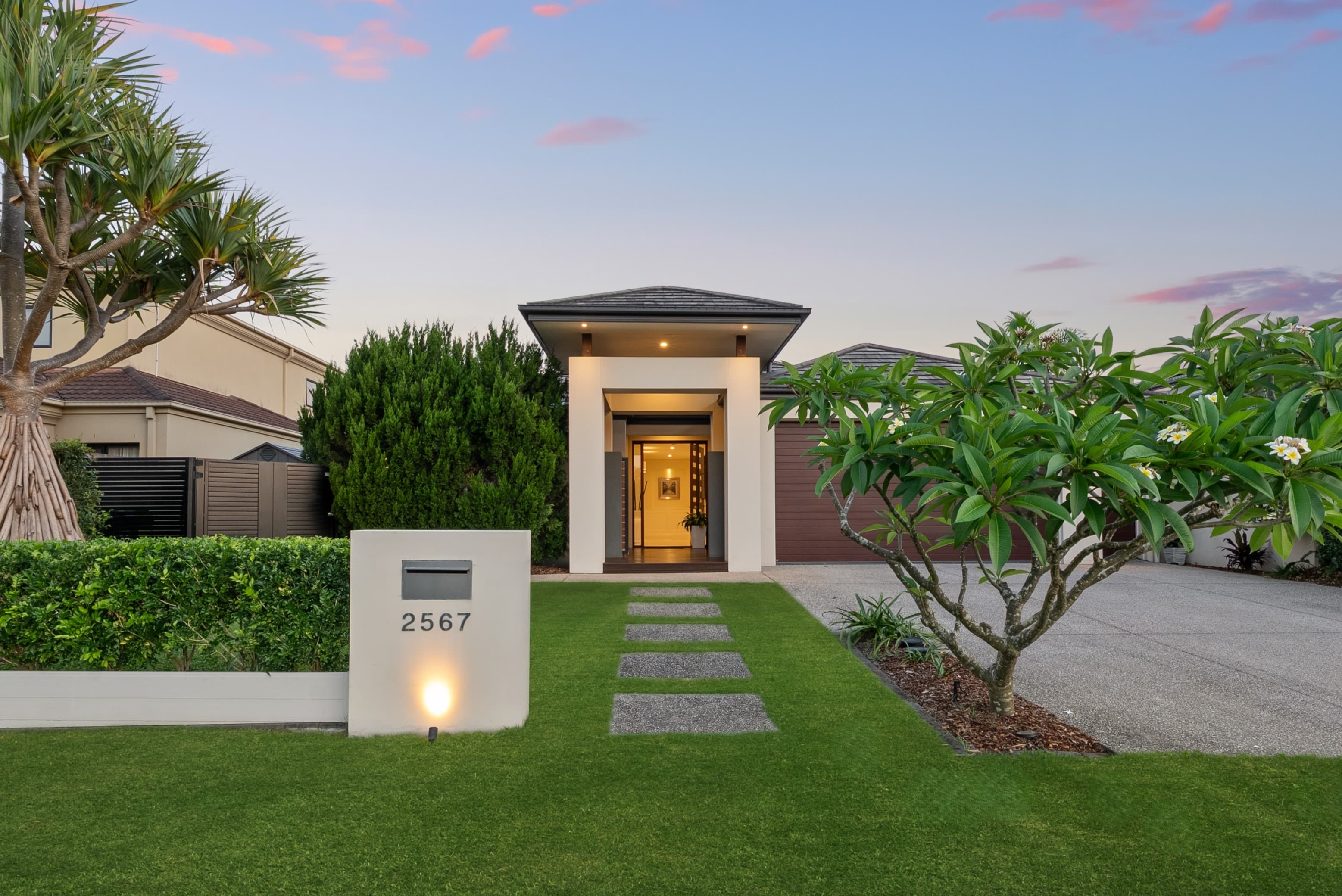 2567 Cressbrook Drive, Hope Island - Image 1