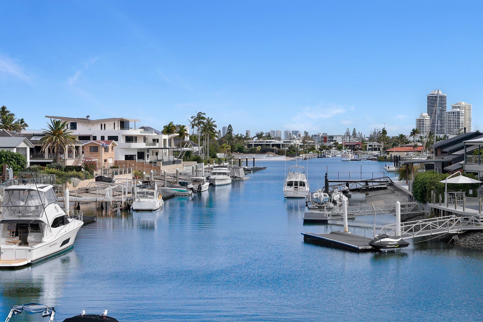 1/6 Runaway Bay Avenue, Runaway Bay