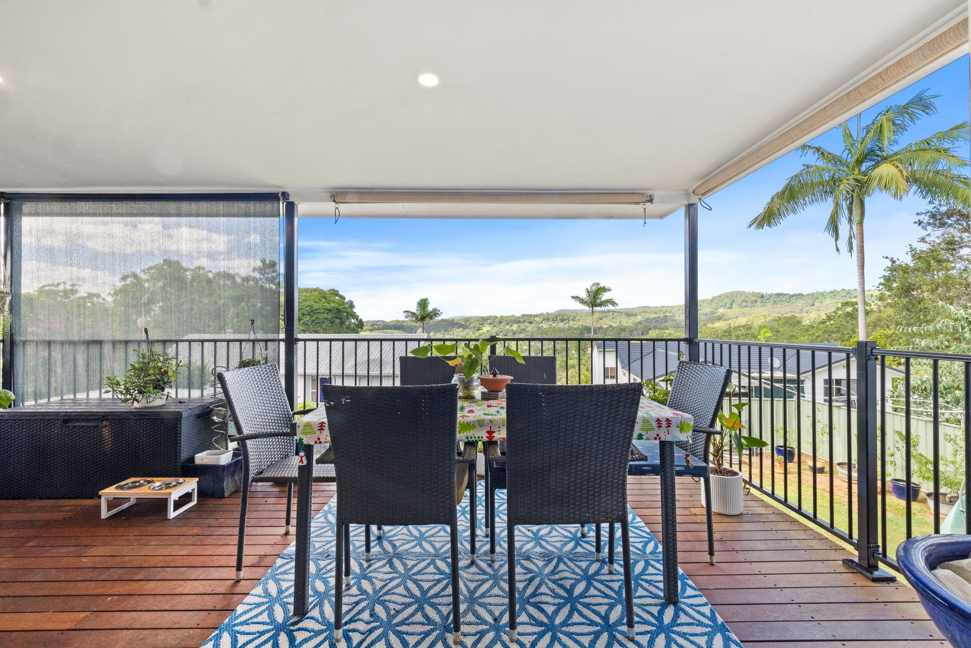 10 Highview Avenue, Nambour, Nambour — photo 1 of 5