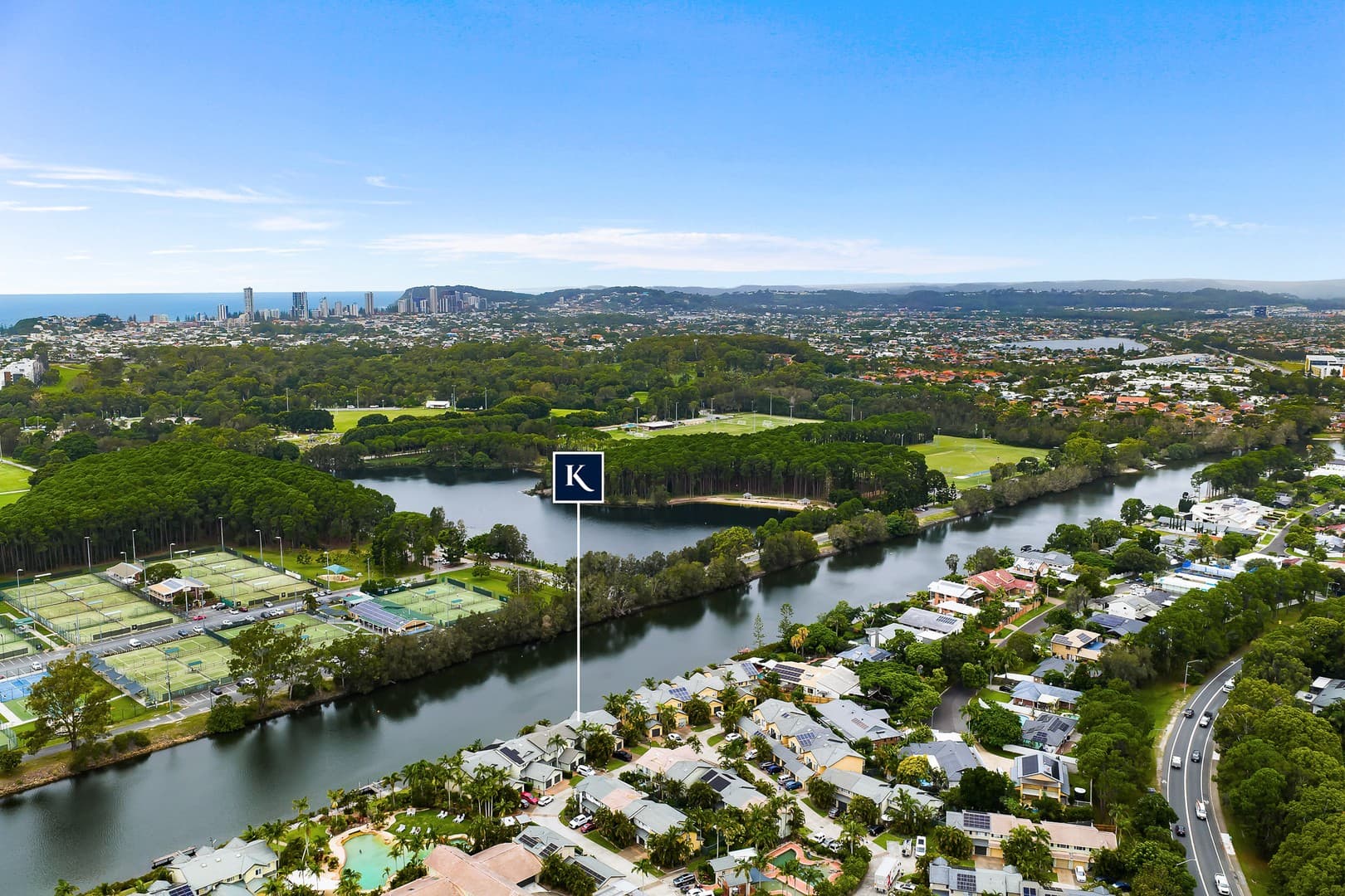 173/215 Cottesloe Drive, Mermaid Waters, Mermaid Waters — photo 1 of 5