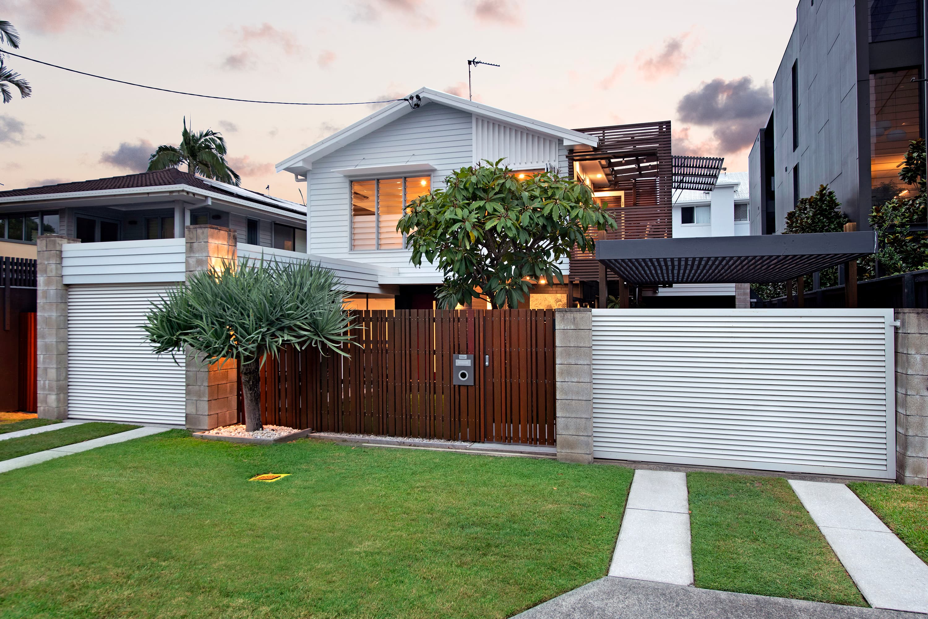 88 Seagull Avenue, Mermaid Beach — photo 1 of 5