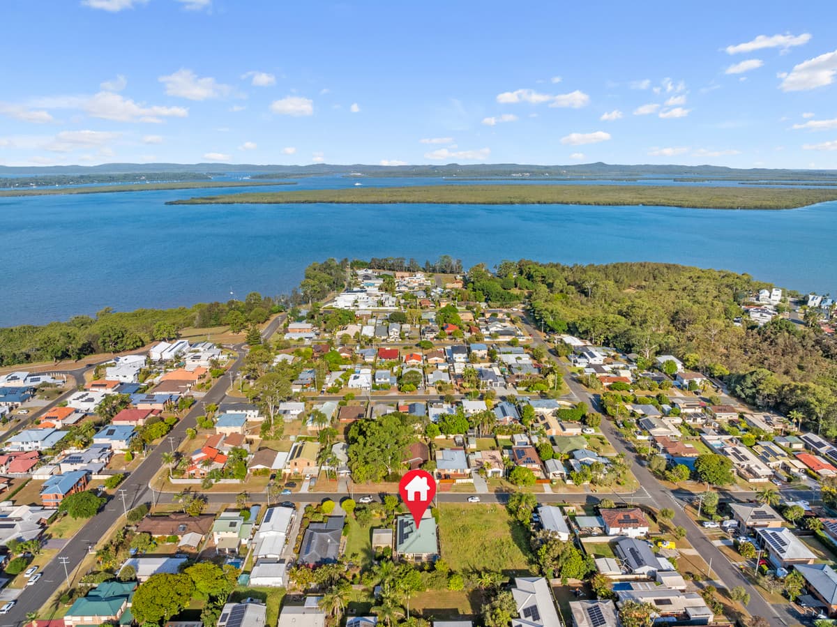 36 Jania Street, Redland Bay — photo 1 of 5