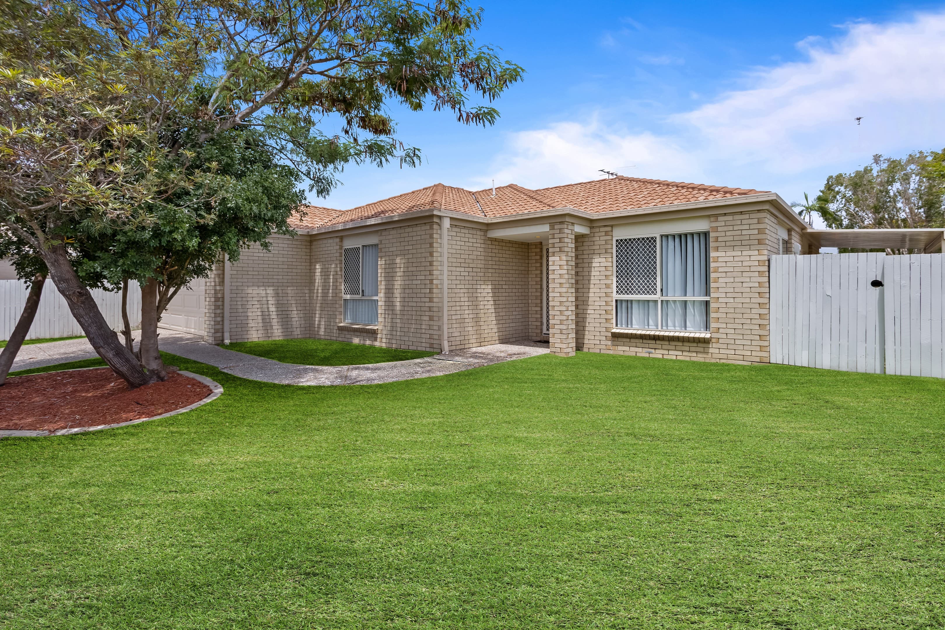 20 Alpine Street, Bald Hills, Bald Hills — photo 1 of 5