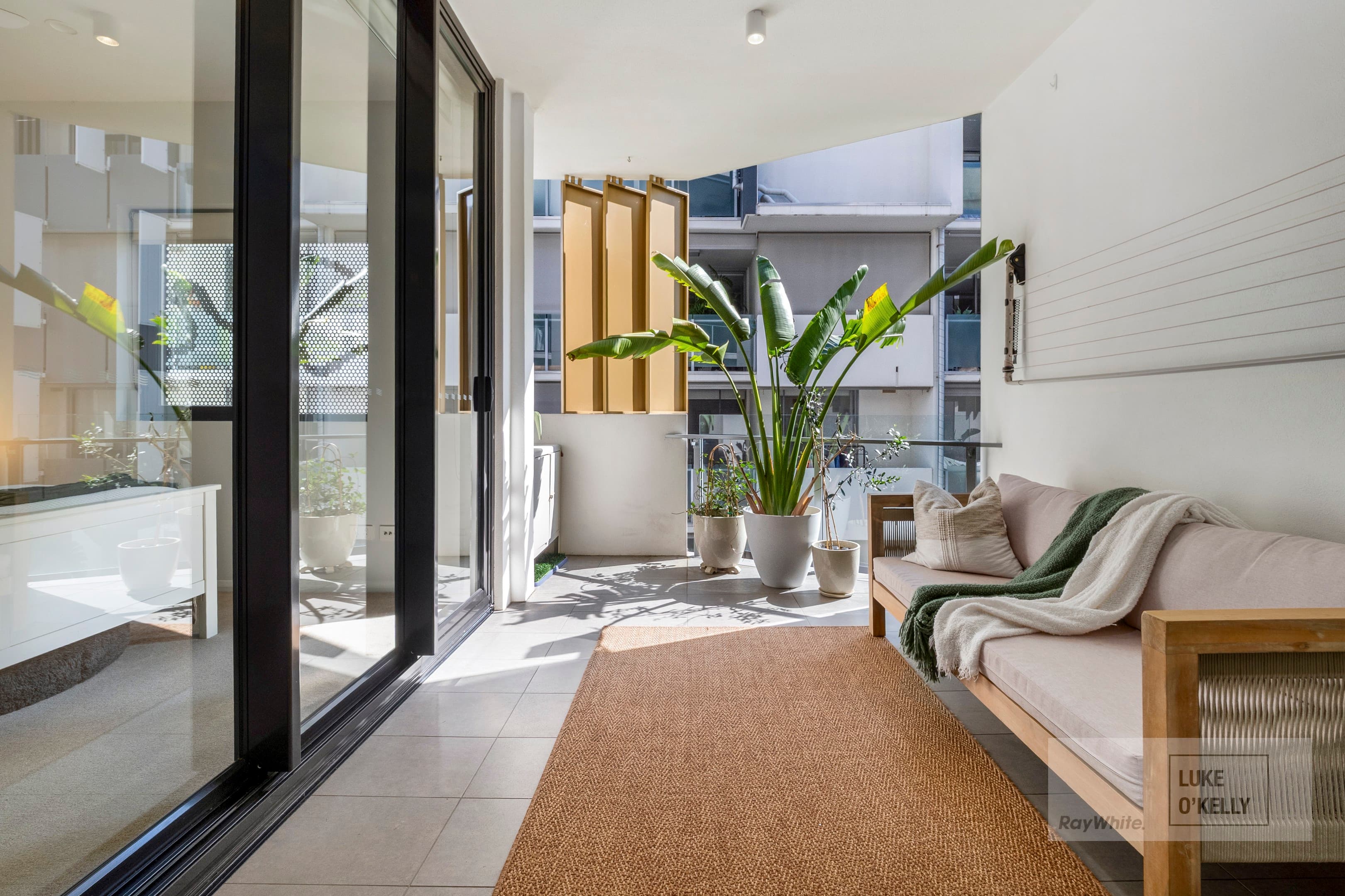 402/21 Duncan Street, West End, West End — photo 1 of 5