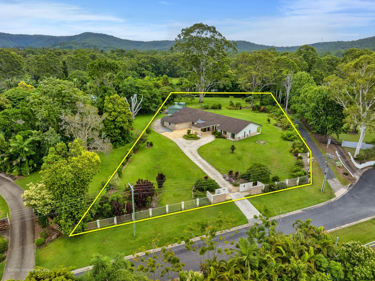 8 Oak Street, Nerang — photo 1 of 5