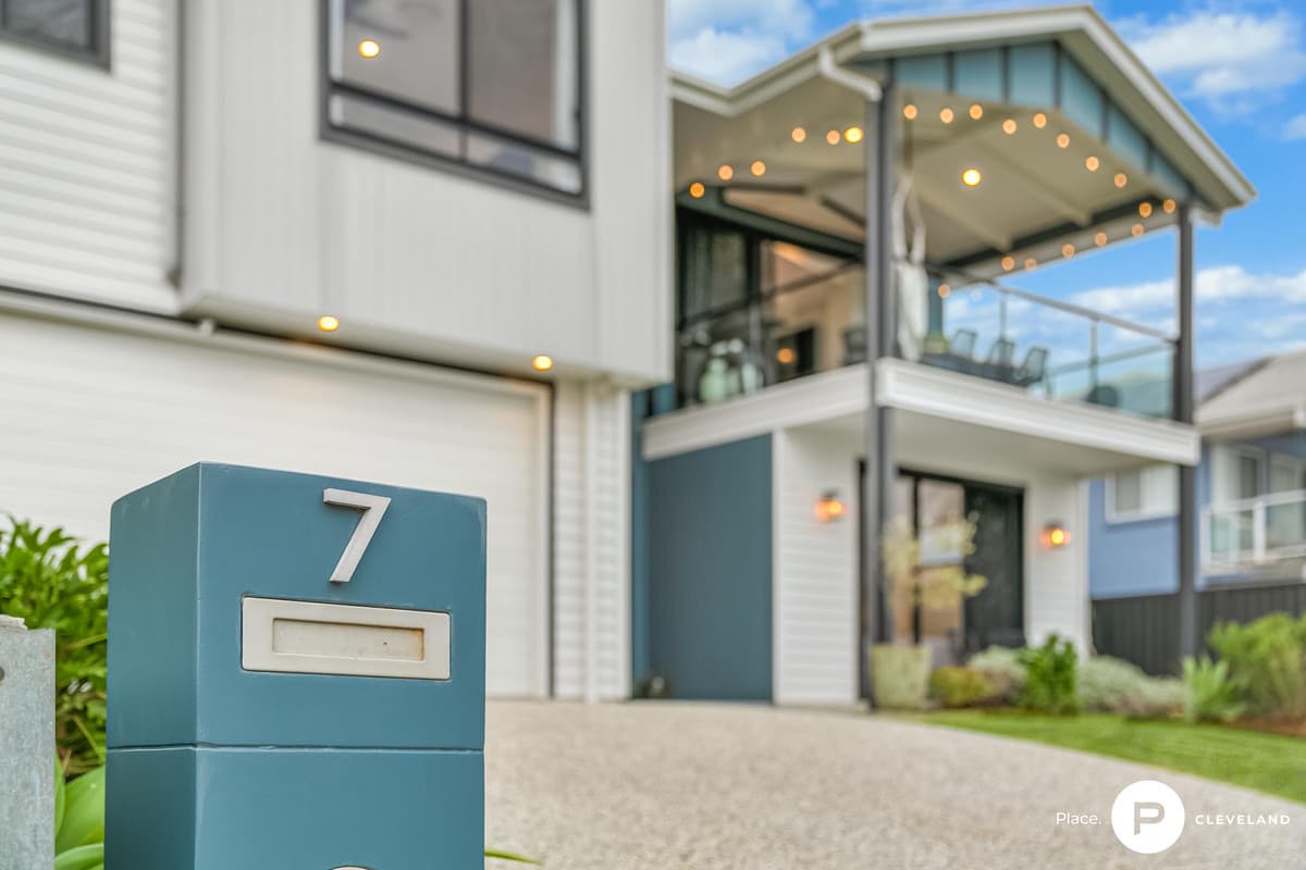 7 Eagle Street, Victoria Point - Image 1