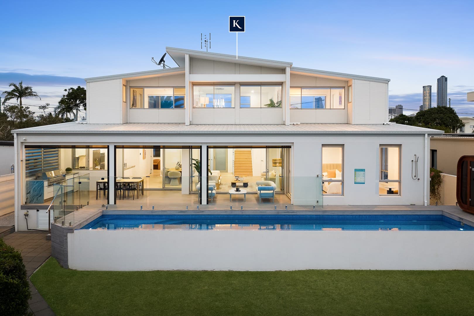 13 Lakeside Avenue, Broadbeach Waters - Image 1