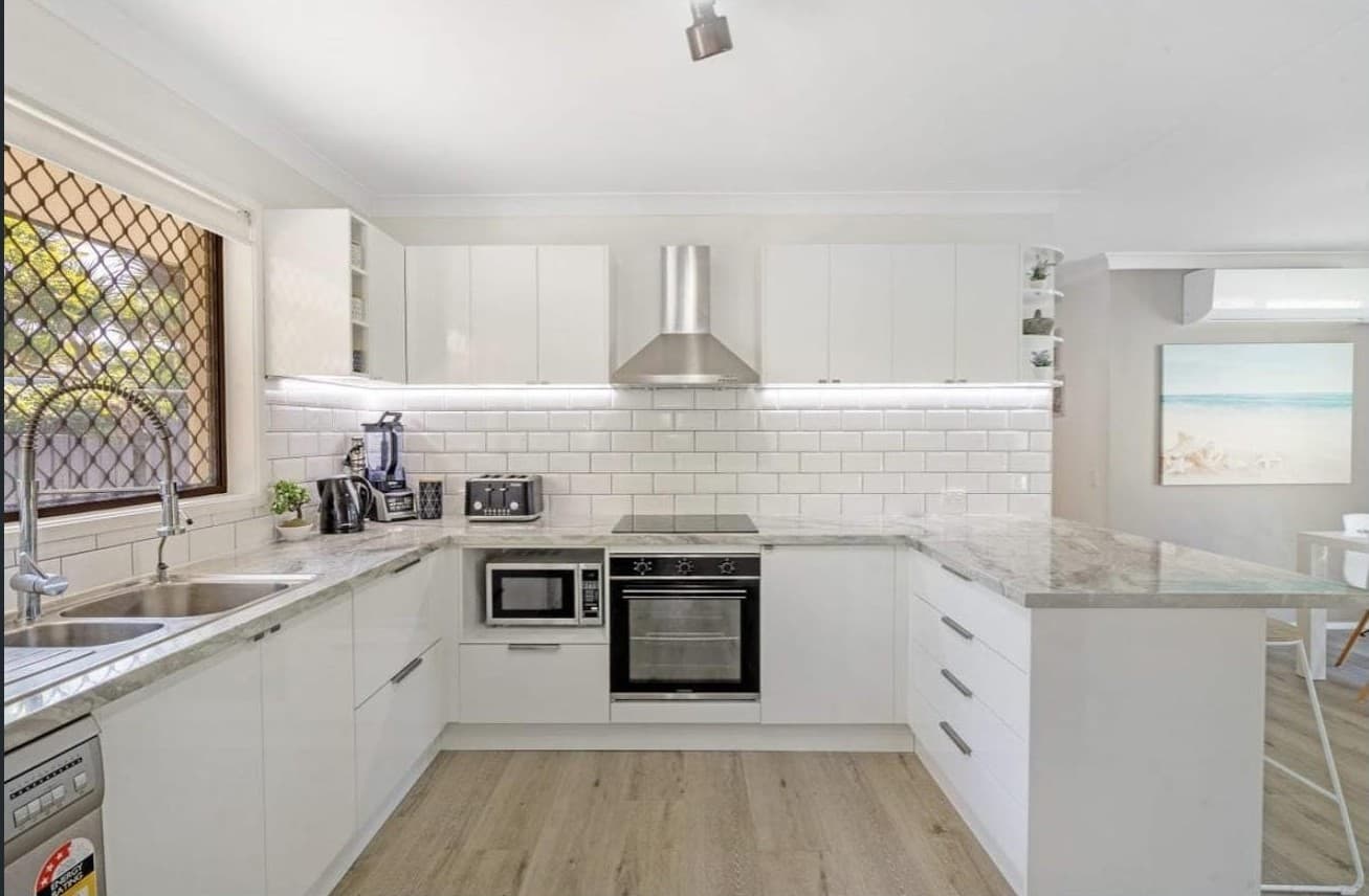 457 Ashmore Road, Benowa, Benowa — photo 1 of 5
