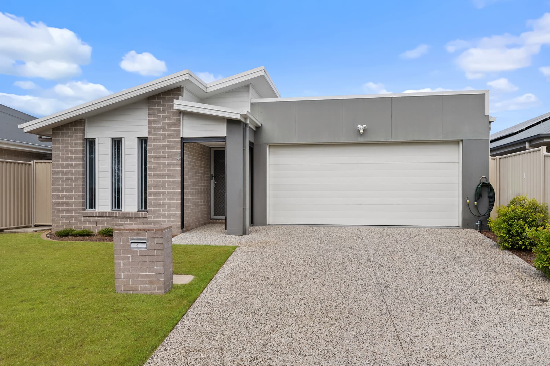 4 Tomaszewski Circuit, Alexandra Hills, Alexandra Hills — photo 1 of 5