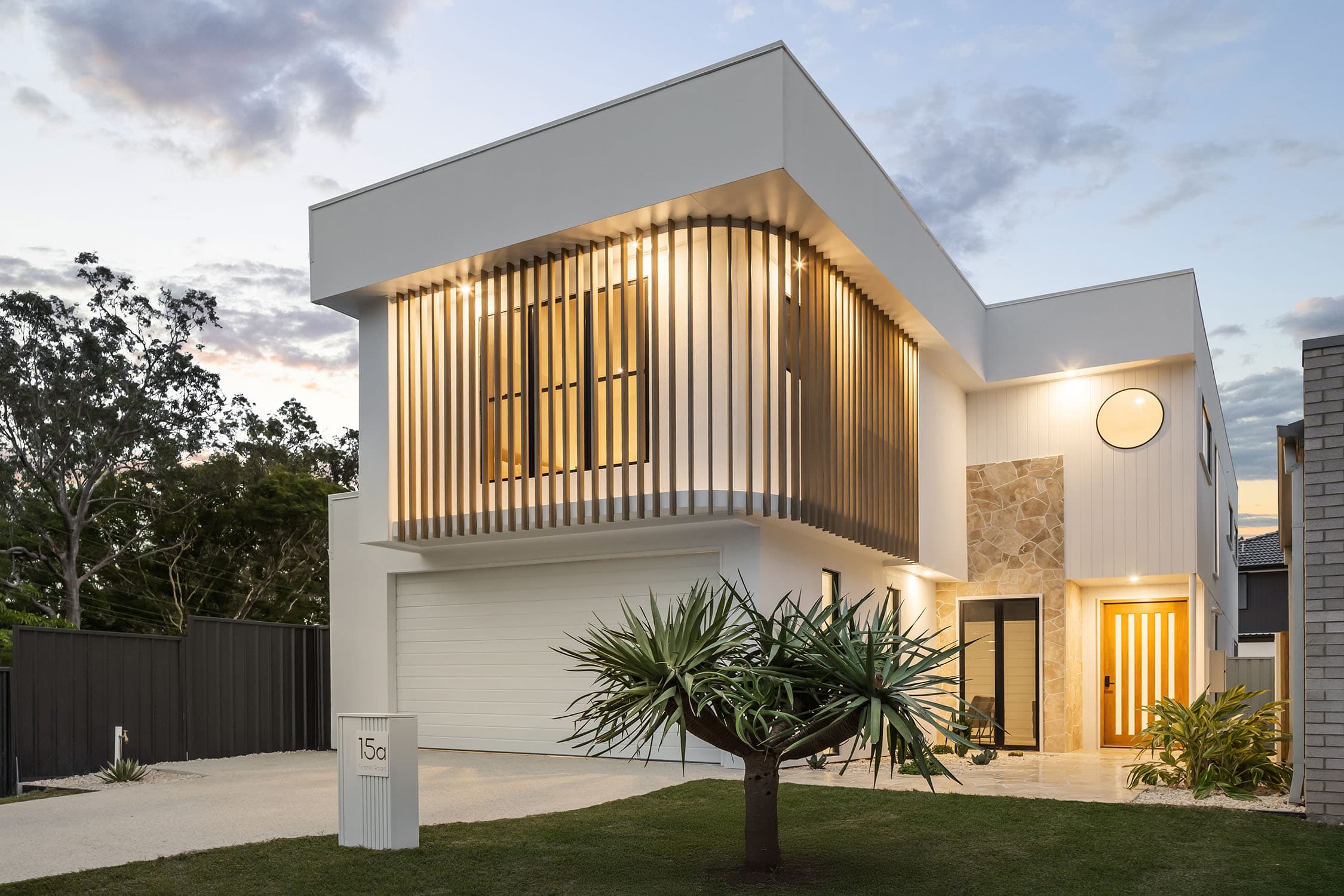 15A Scenic Road, Kenmore - Image 1