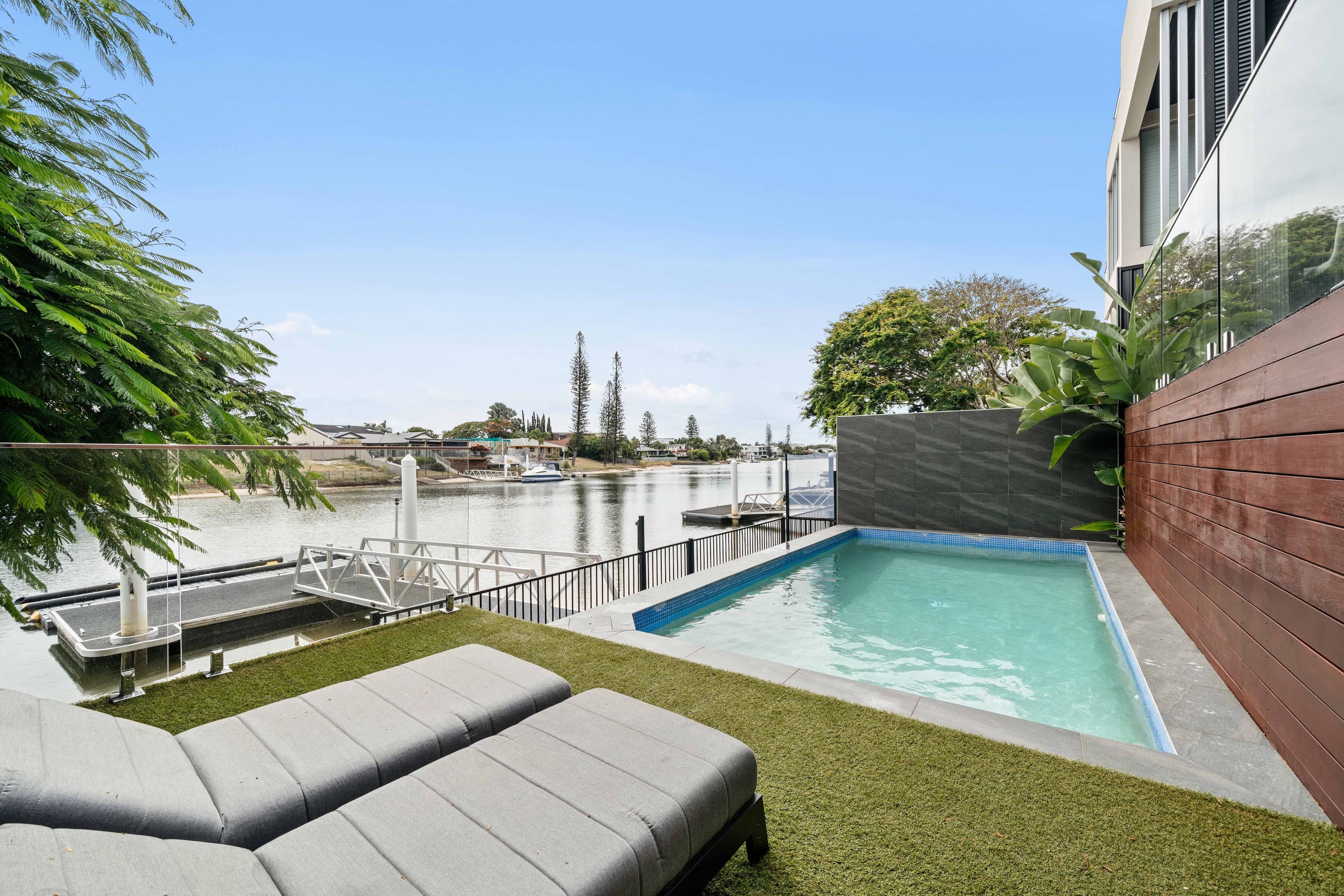 1/40 Avanti Street, Mermaid Waters, Mermaid Waters — photo 1 of 5