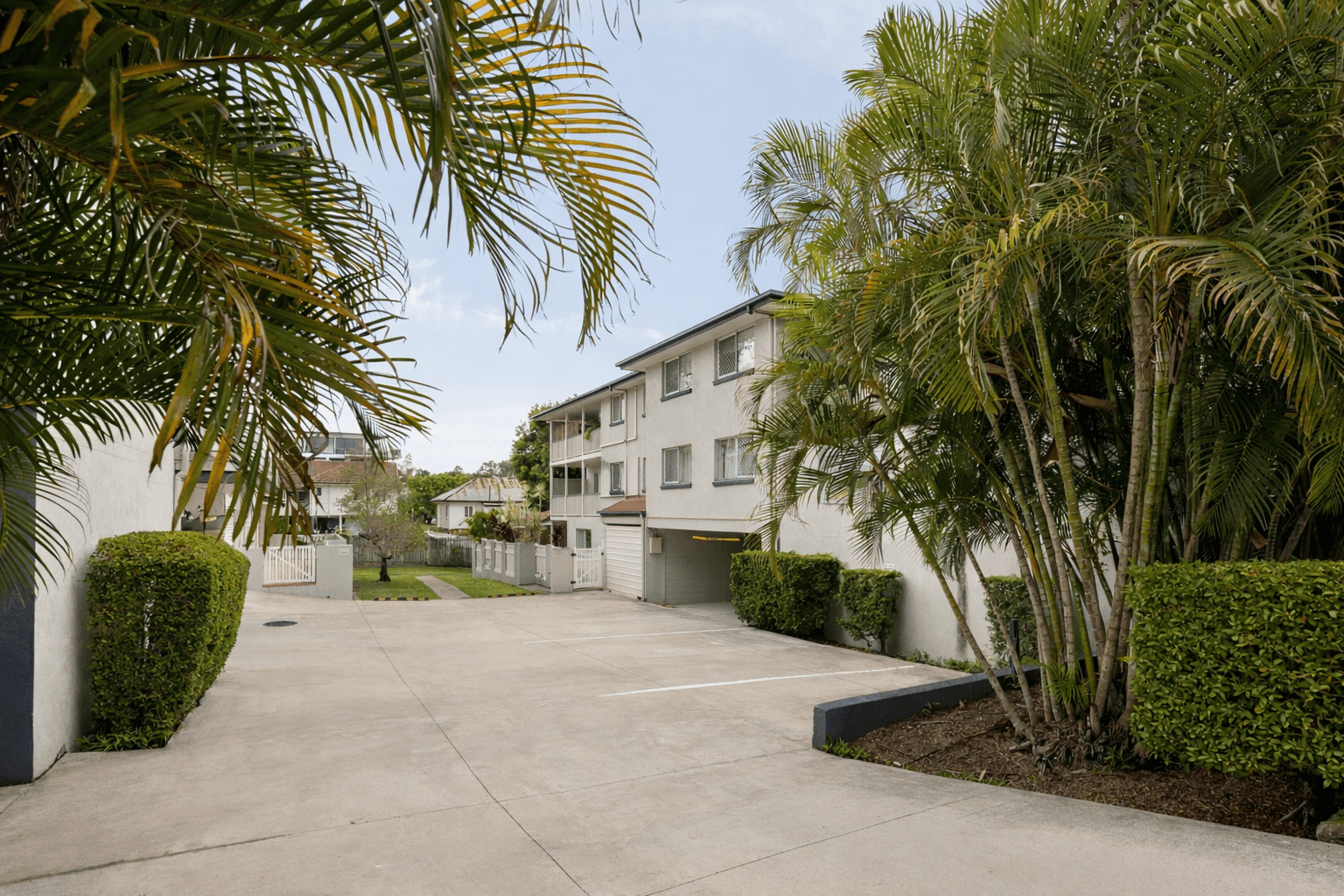 8/57 Mitre Street, St Lucia, St Lucia — photo 1 of 5