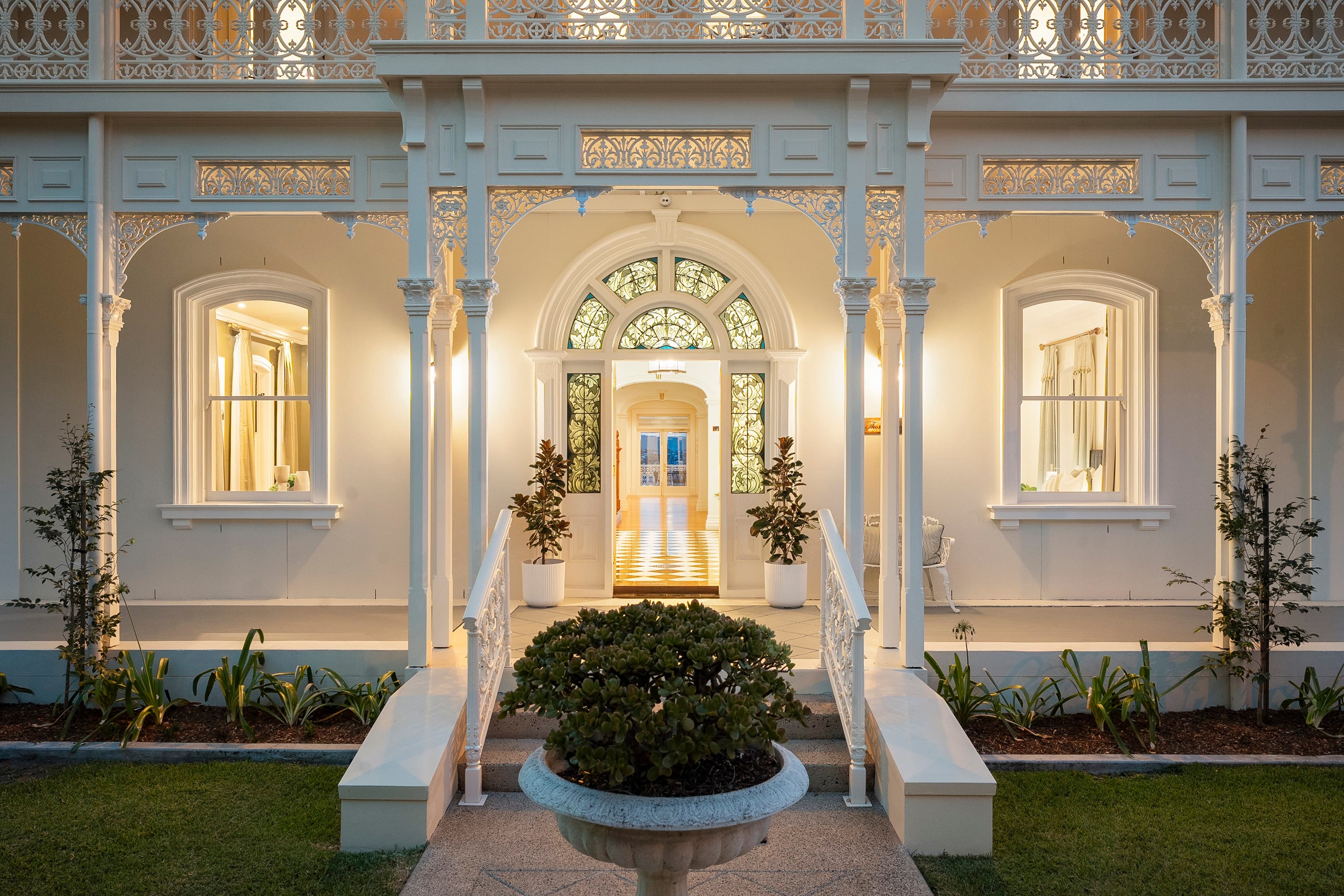 66 Toorak Road, Hamilton, Hamilton — photo 1 of 5