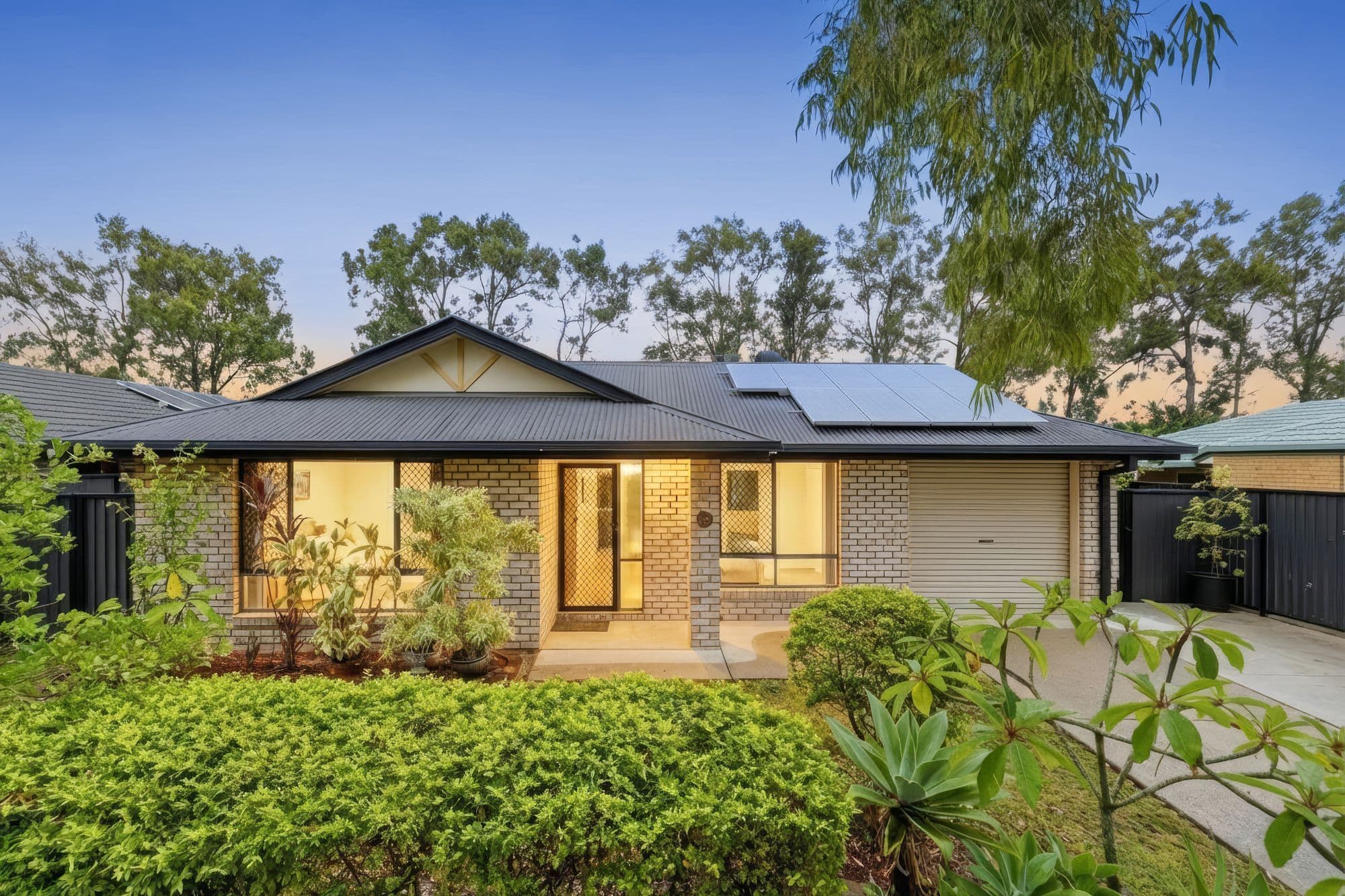 10 Oxford Place, Fitzgibbon, Fitzgibbon — photo 1 of 5