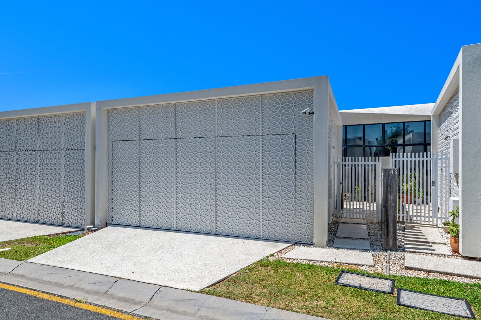 42 Theatre Drive, Benowa - Image 1