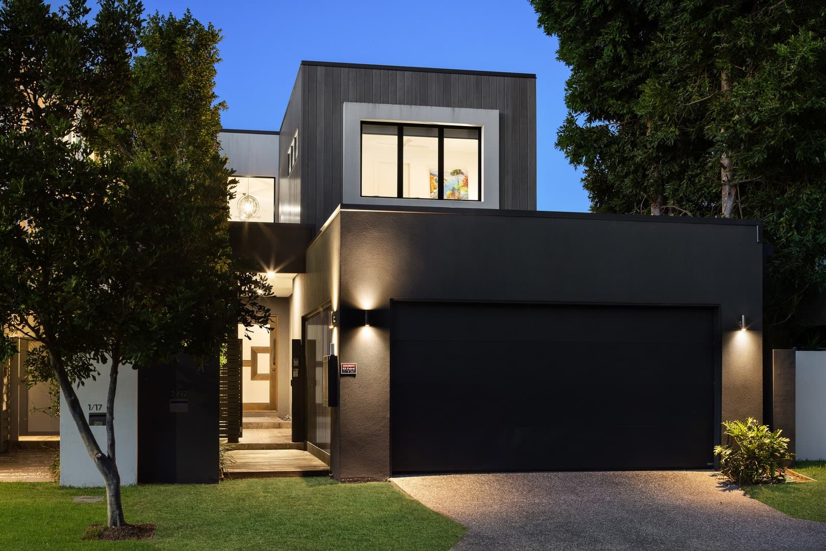 2/17 Bombala Street, Broadbeach Waters, Broadbeach Waters — photo 1 of 5