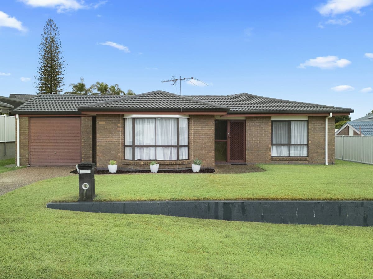 17 Goorari Street, Eight Mile Plains - Image 1