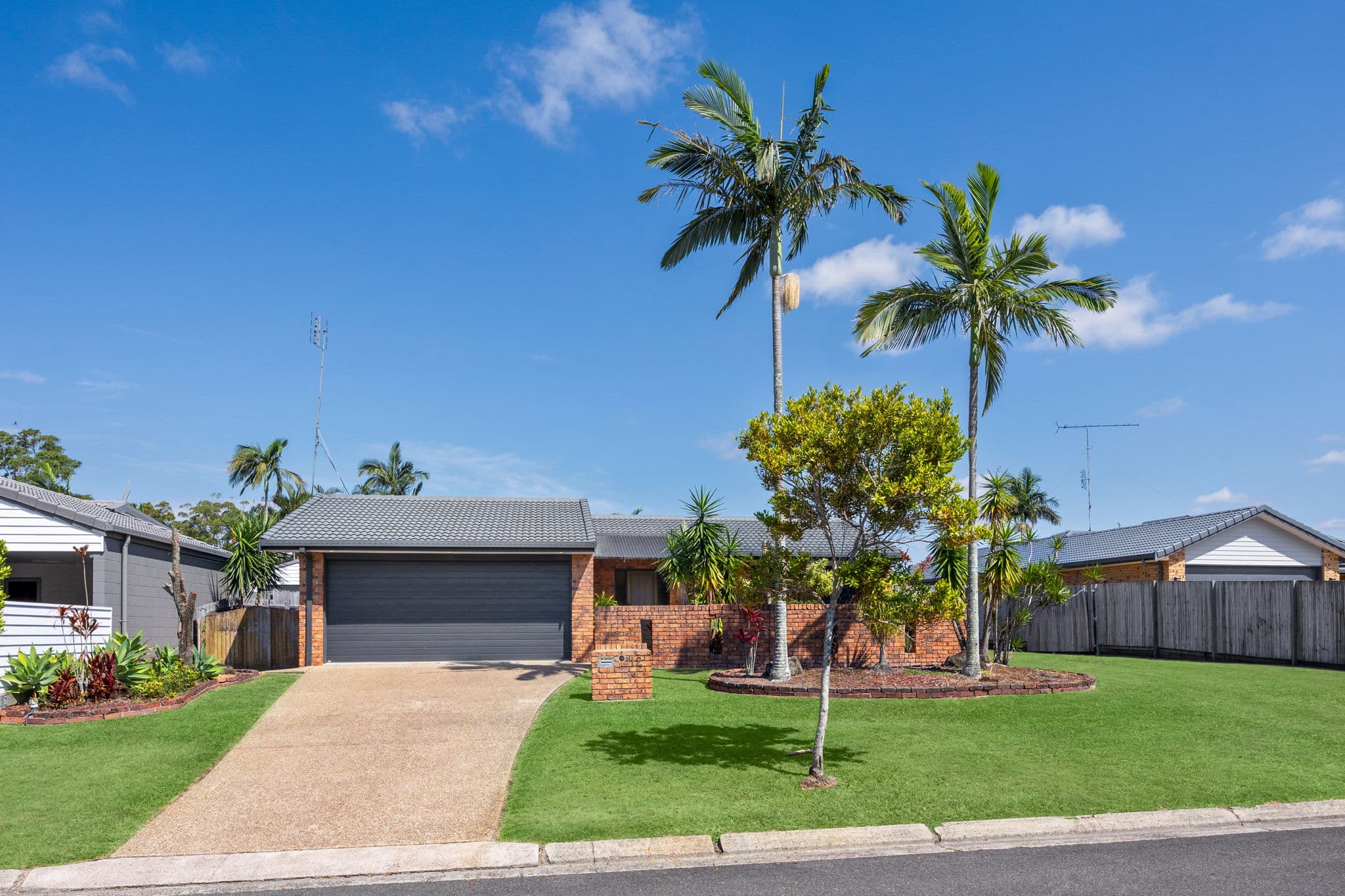 12 Candlewood Close, Mooloolaba, Mooloolaba — photo 1 of 5