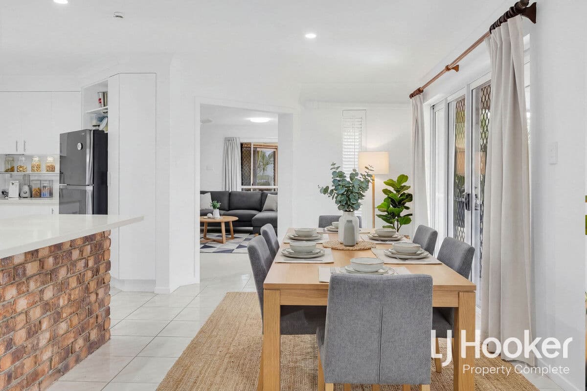 10 Lyngrove Street, Kingston - Image 1