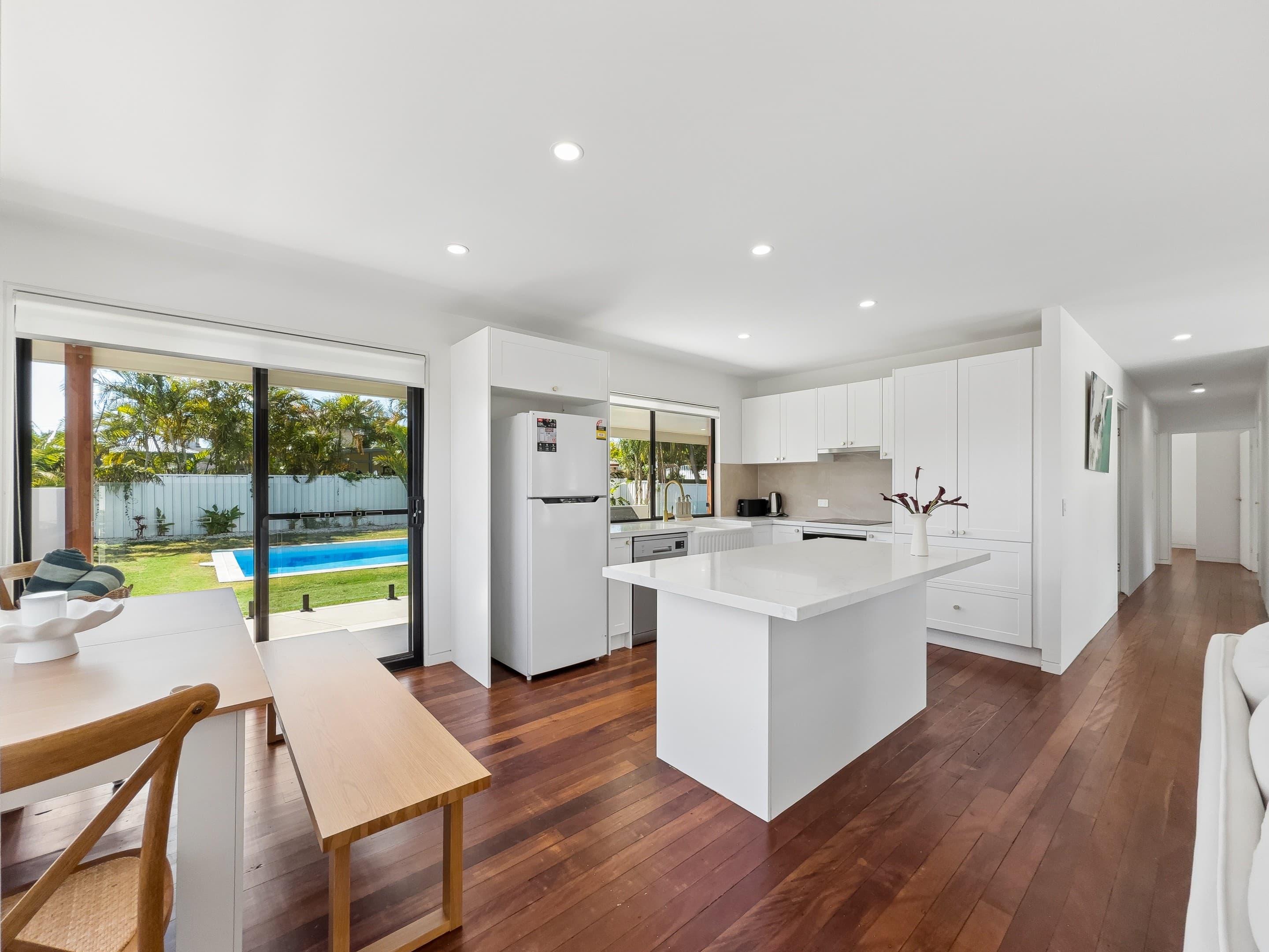 17 Rodlan Parade, Labrador - Image 1