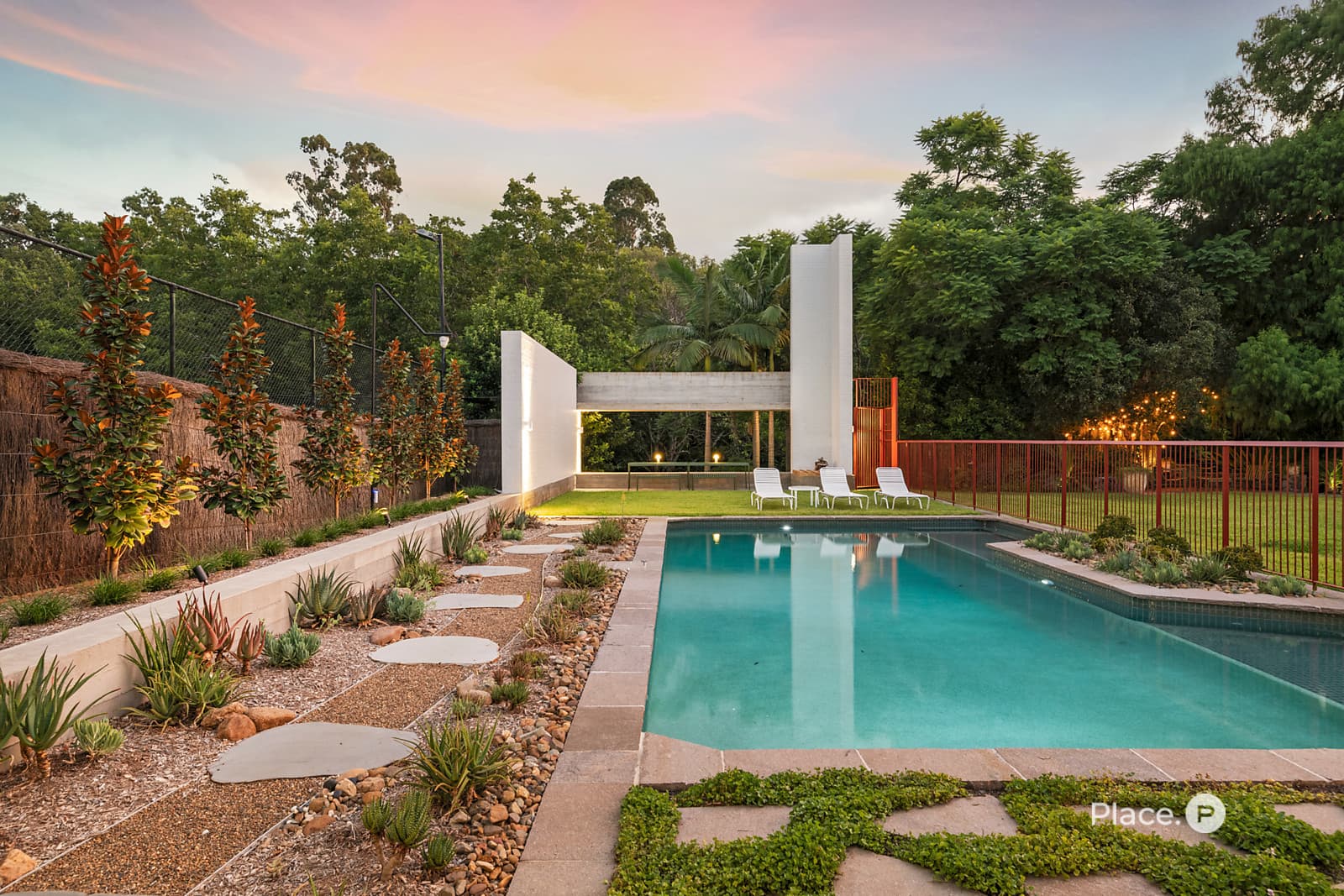 21 Tristania Road, Chapel Hill - Image 1