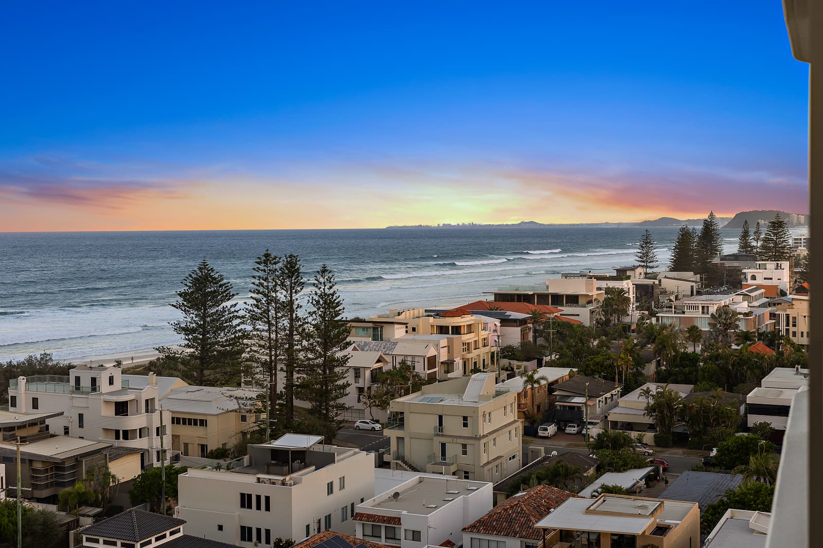 1001/15-19 Peerless Avenue, Mermaid Beach — photo 1 of 5