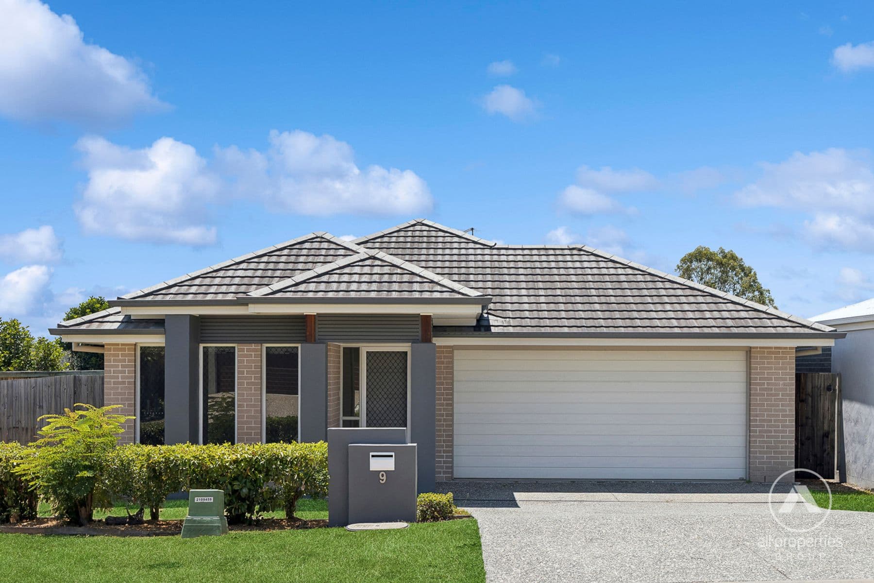 9 Glendale Crescent, Heathwood, Heathwood — photo 1 of 5