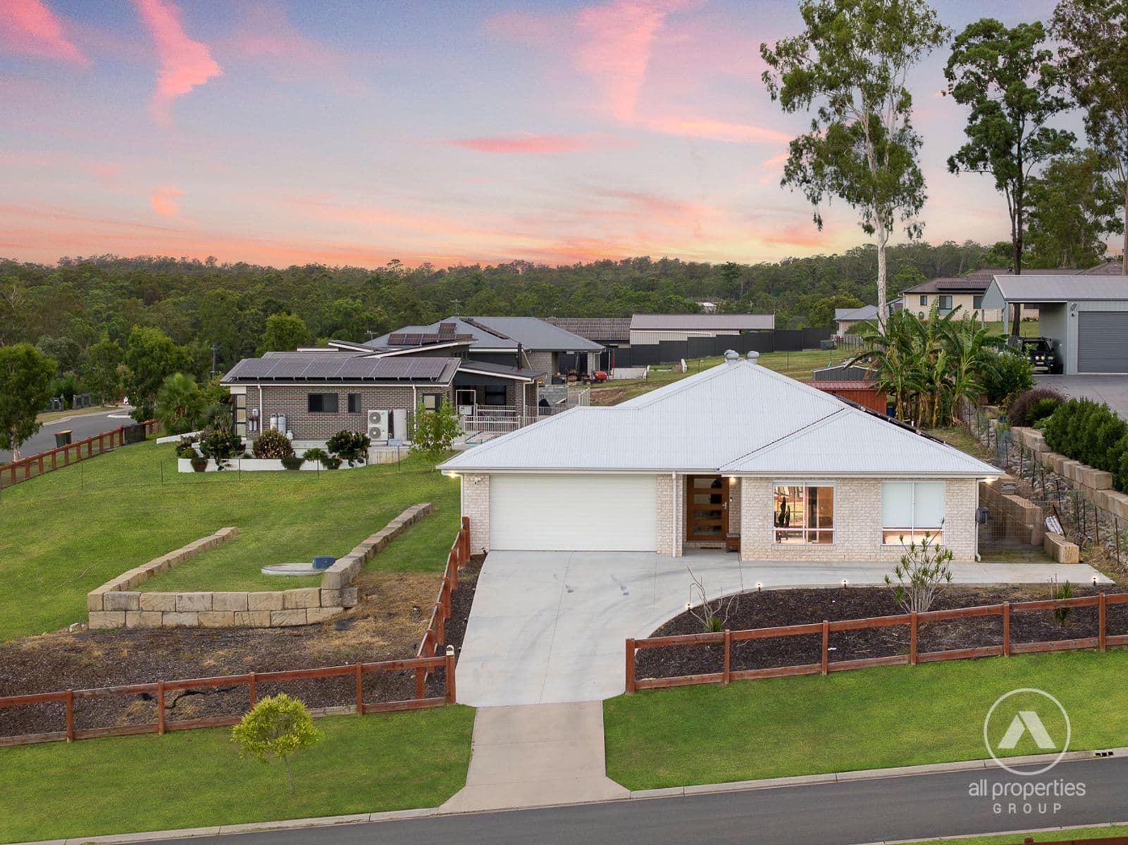 2-4 Flagtail Circuit, New Beith - Image 1