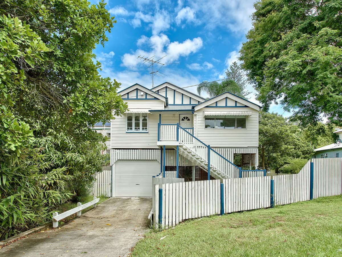 36 Barwood Street, Newmarket, Newmarket — photo 1 of 5