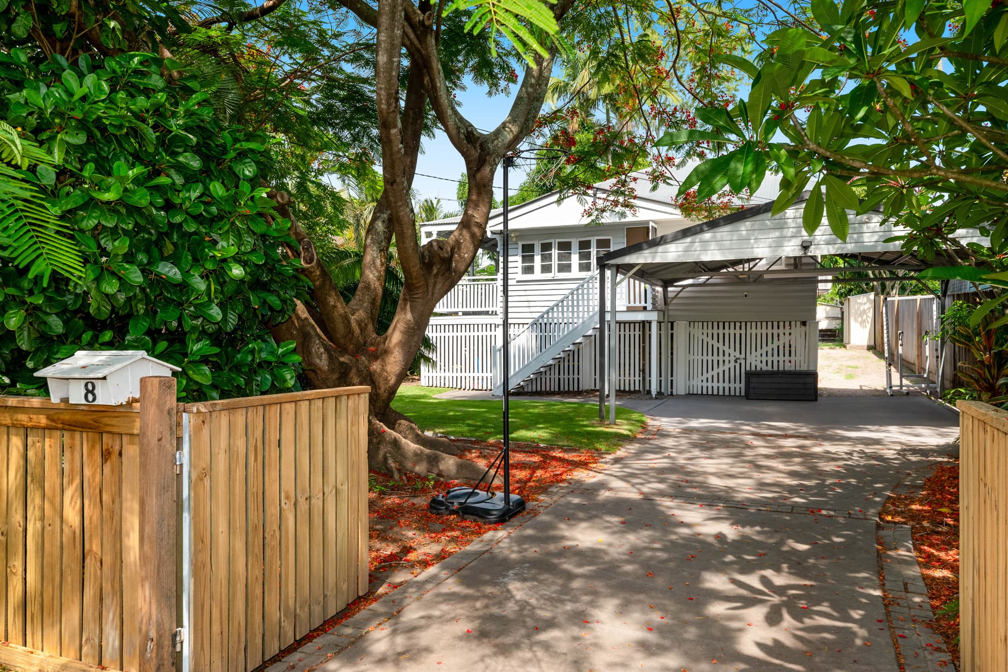8 Windemere Avenue, Morningside, Morningside — photo 1 of 5