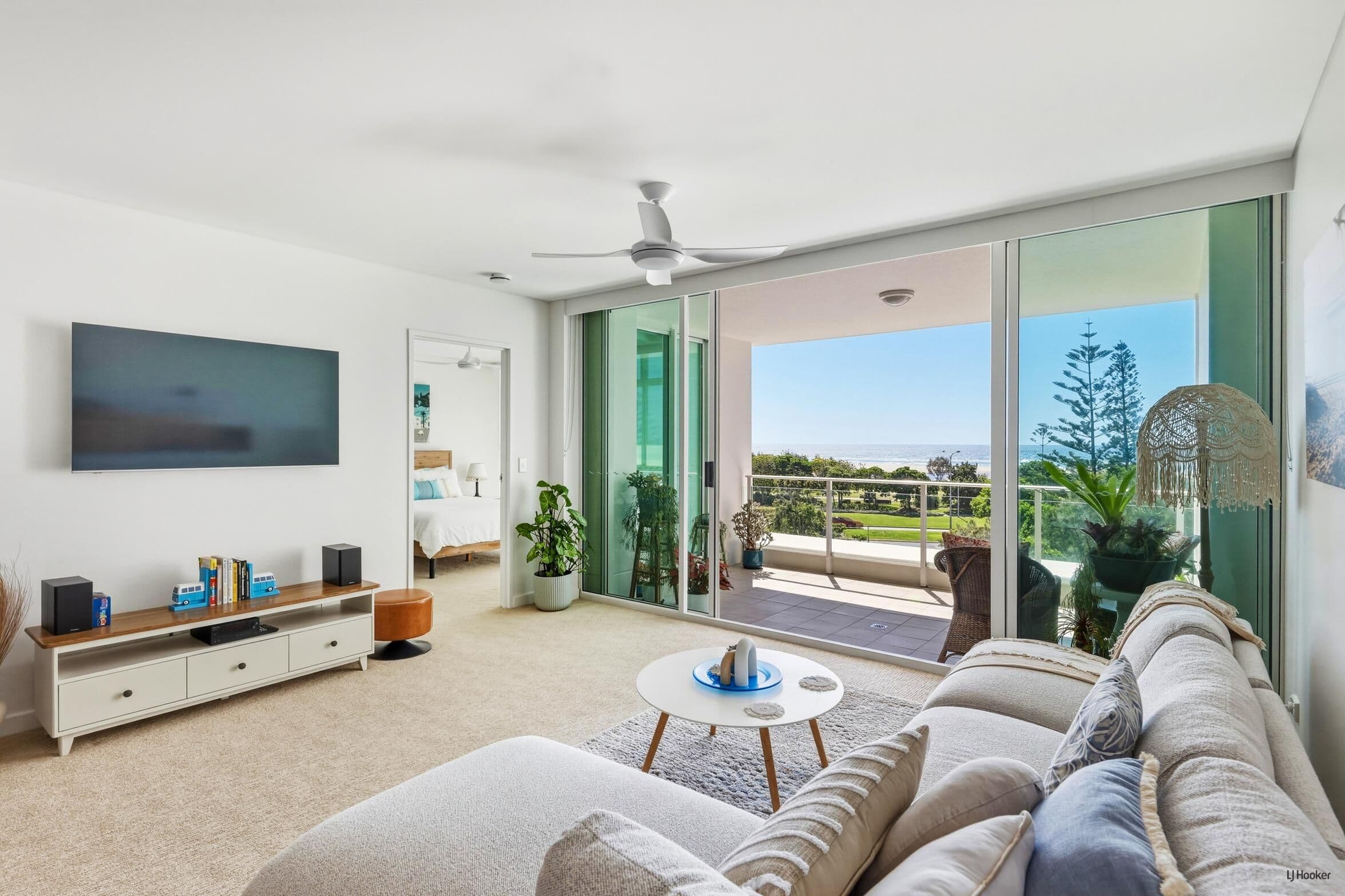 209/2 Creek Street, Coolangatta - Image 1