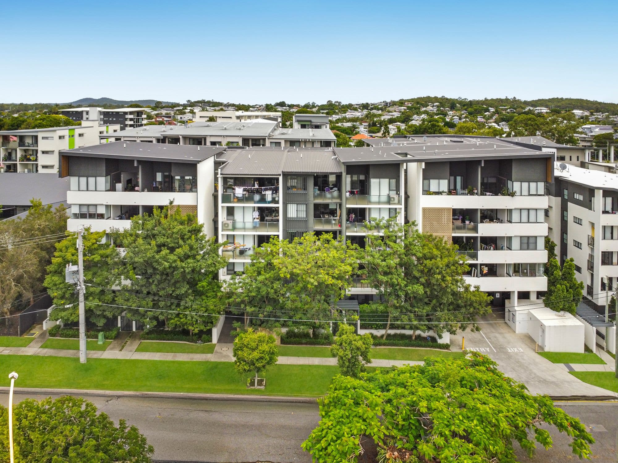 402/22 Andrews Street, Cannon Hill, Cannon Hill — photo 1 of 5