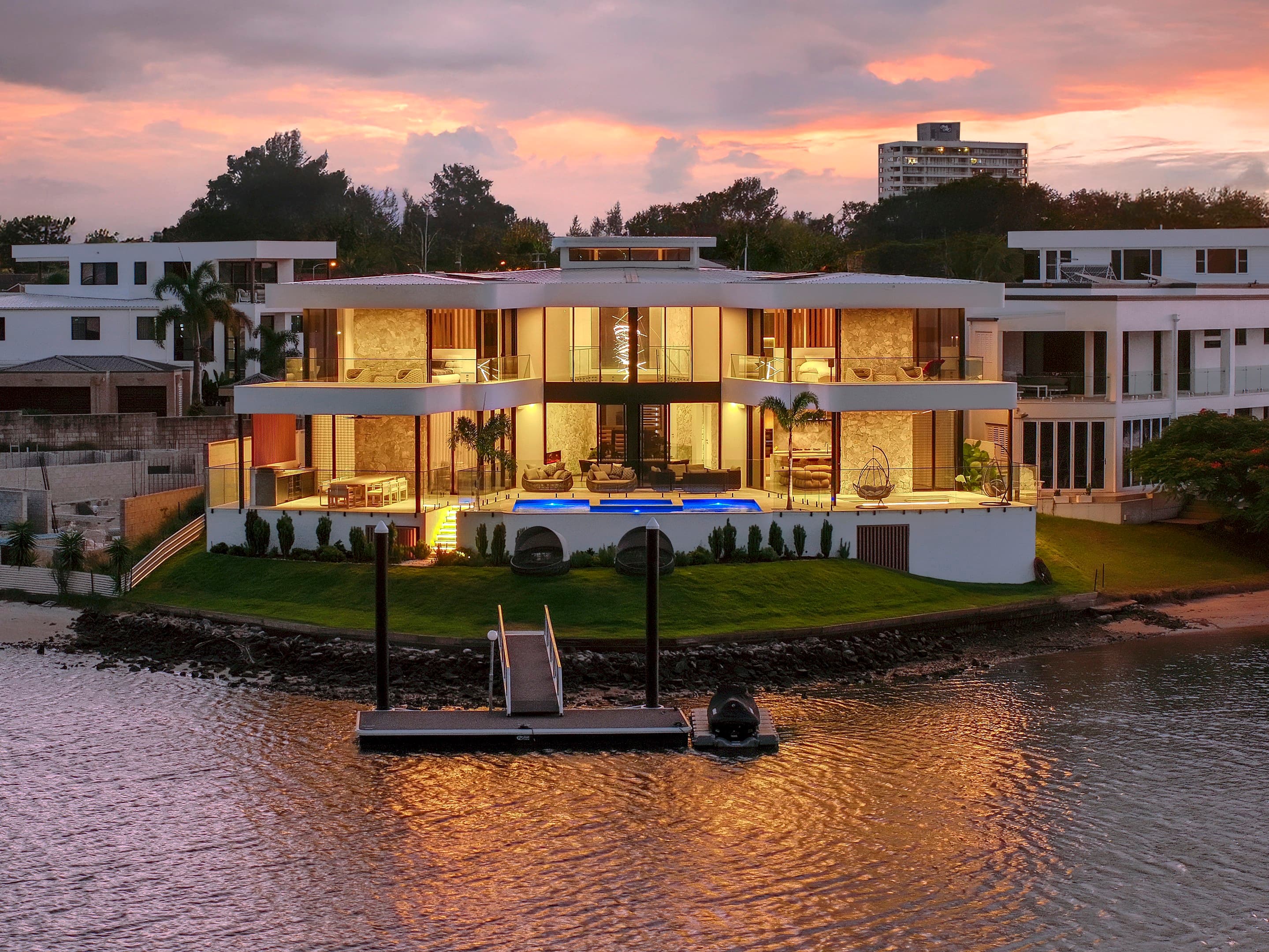 20 Rebecca Court, Broadbeach Waters - Image 1