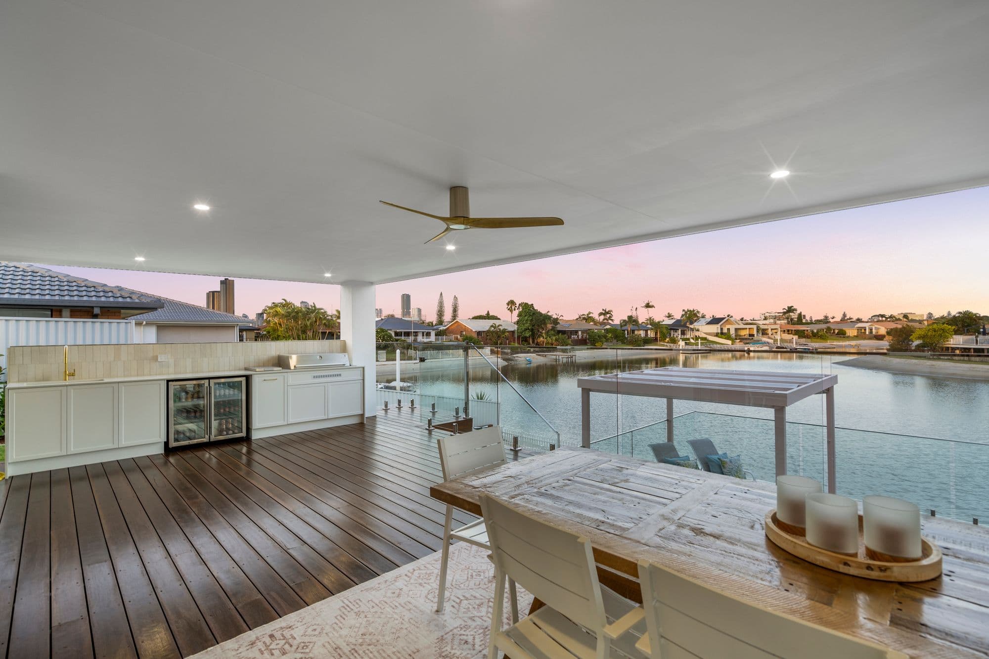 210 Sunshine Boulevard, Mermaid Waters — photo 1 of 5