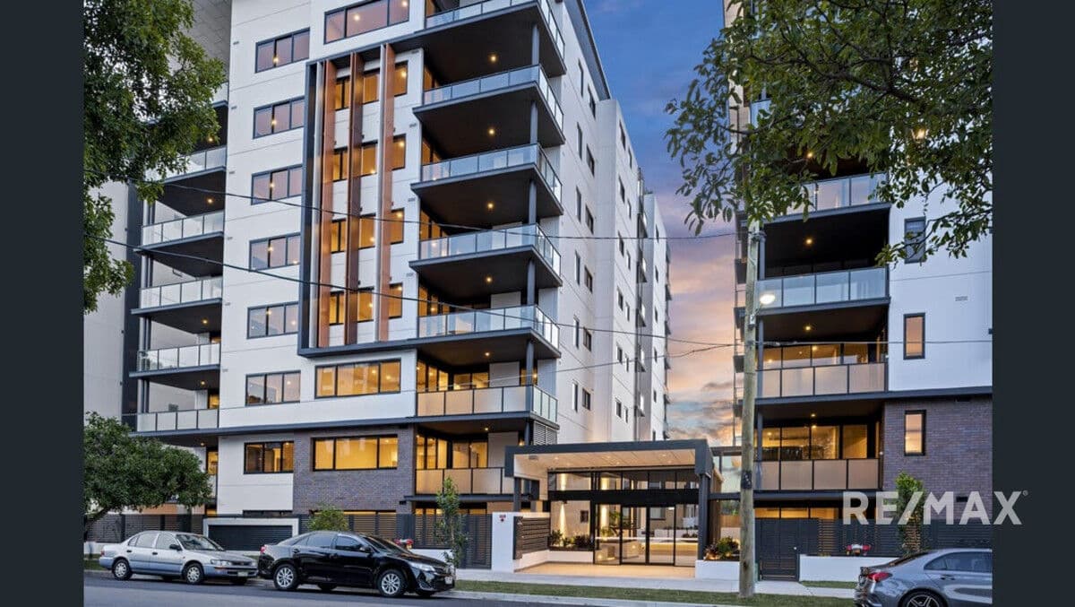 78/9 Flora Street, Stones Corner — photo 1 of 5