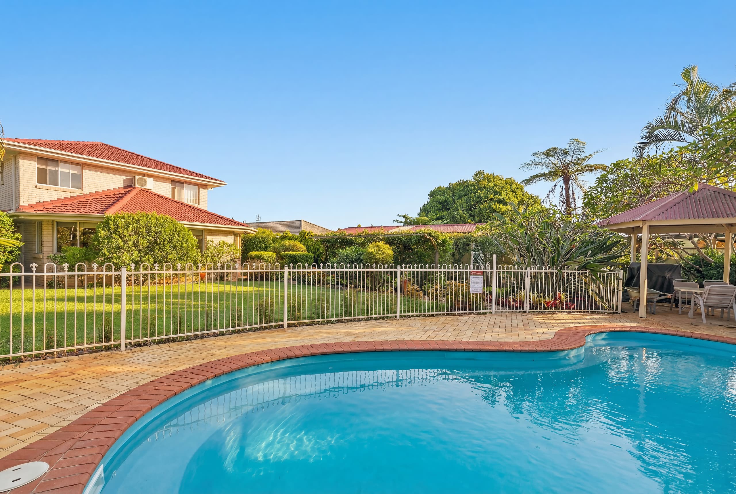 8 Blackbean Court, Elanora - Image 1