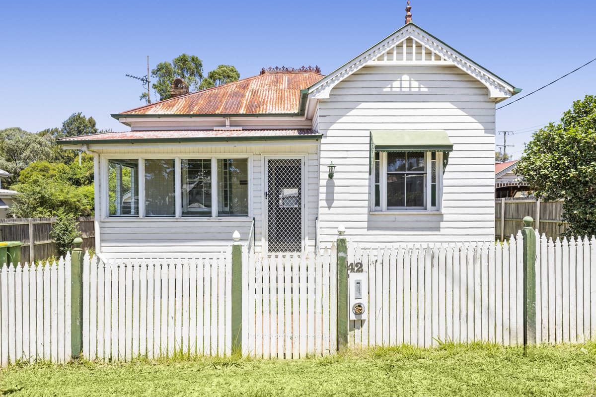 42 Goggs Street, Toowoomba City - Image 1