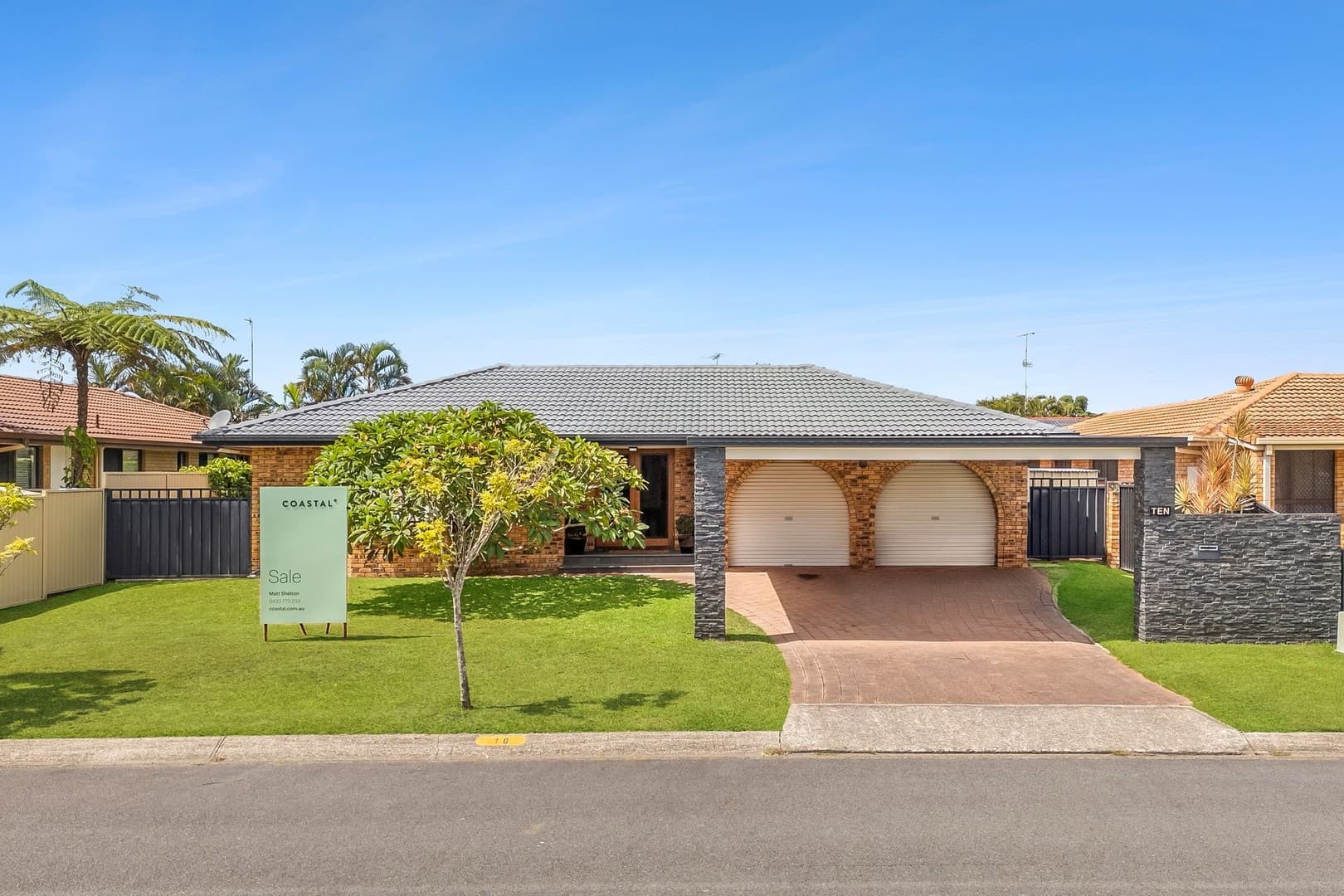 10 Razorbill Street, Burleigh Waters - Image 1